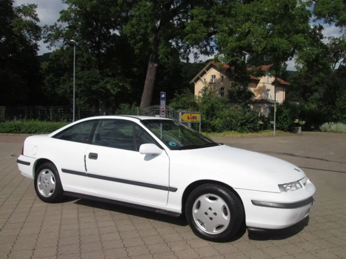 Opel Calibra 16V mit 150PS+2.HAND+TÜV=07/2026+KLIMA Bílá - 2