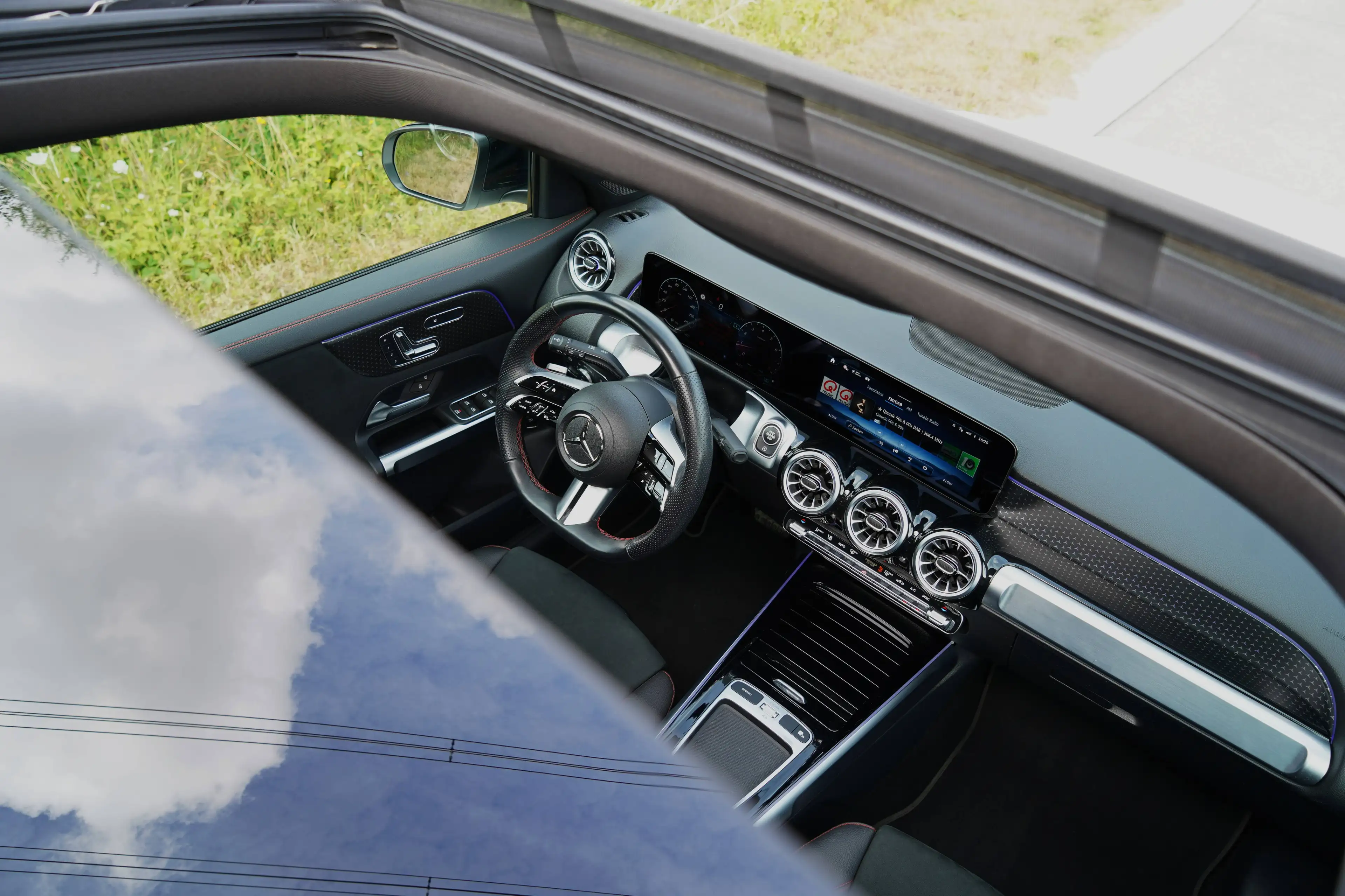 Mercedes-Benz GLB 180 AMG-LINE | Pano | 360° | Keyless | Elektr Ztls | 1st Owner! — photo 19
