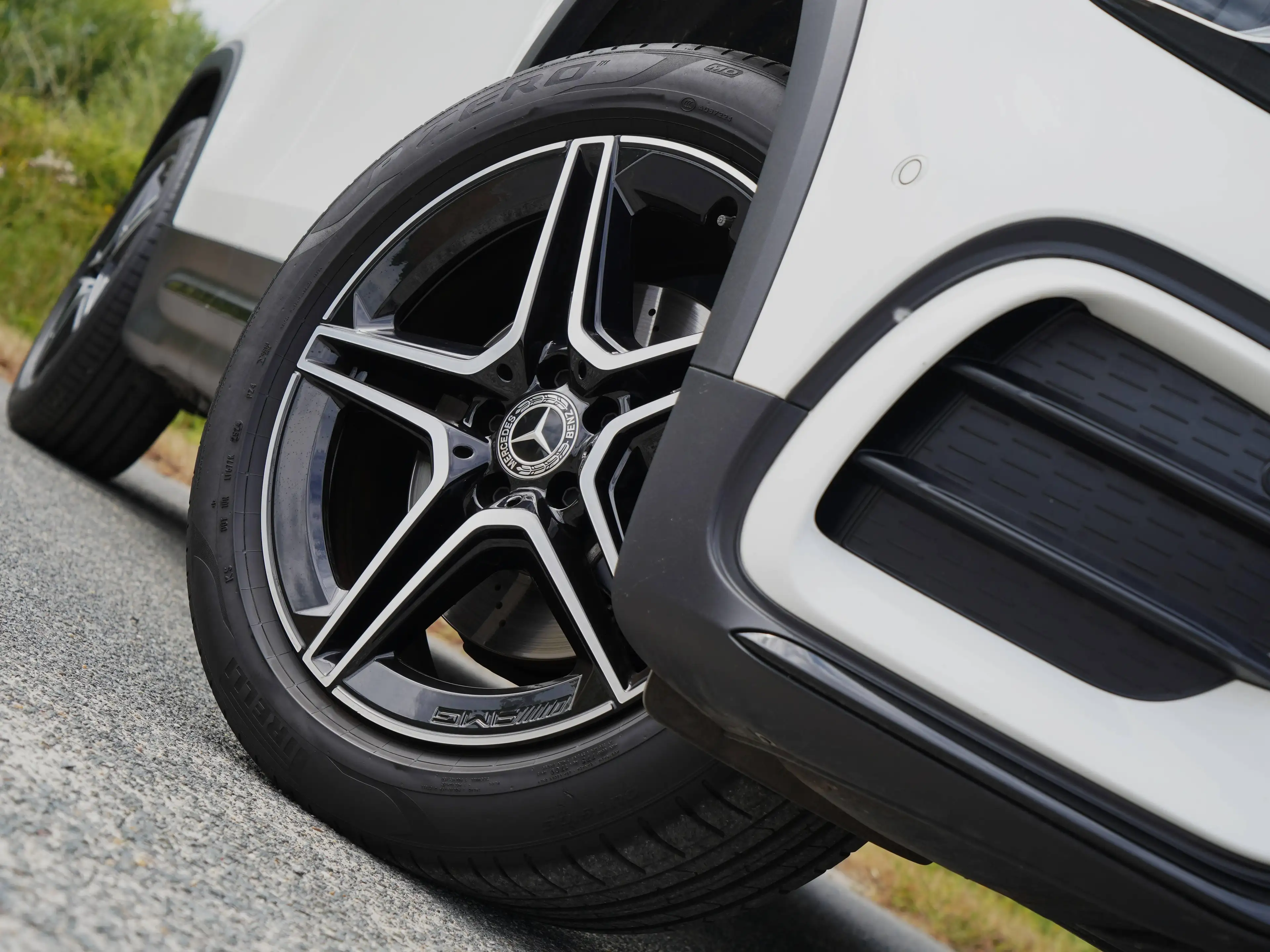 Mercedes-Benz GLB 180 AMG-LINE | Pano | 360° | Keyless | Elektr Ztls | 1st Owner! — photo 3