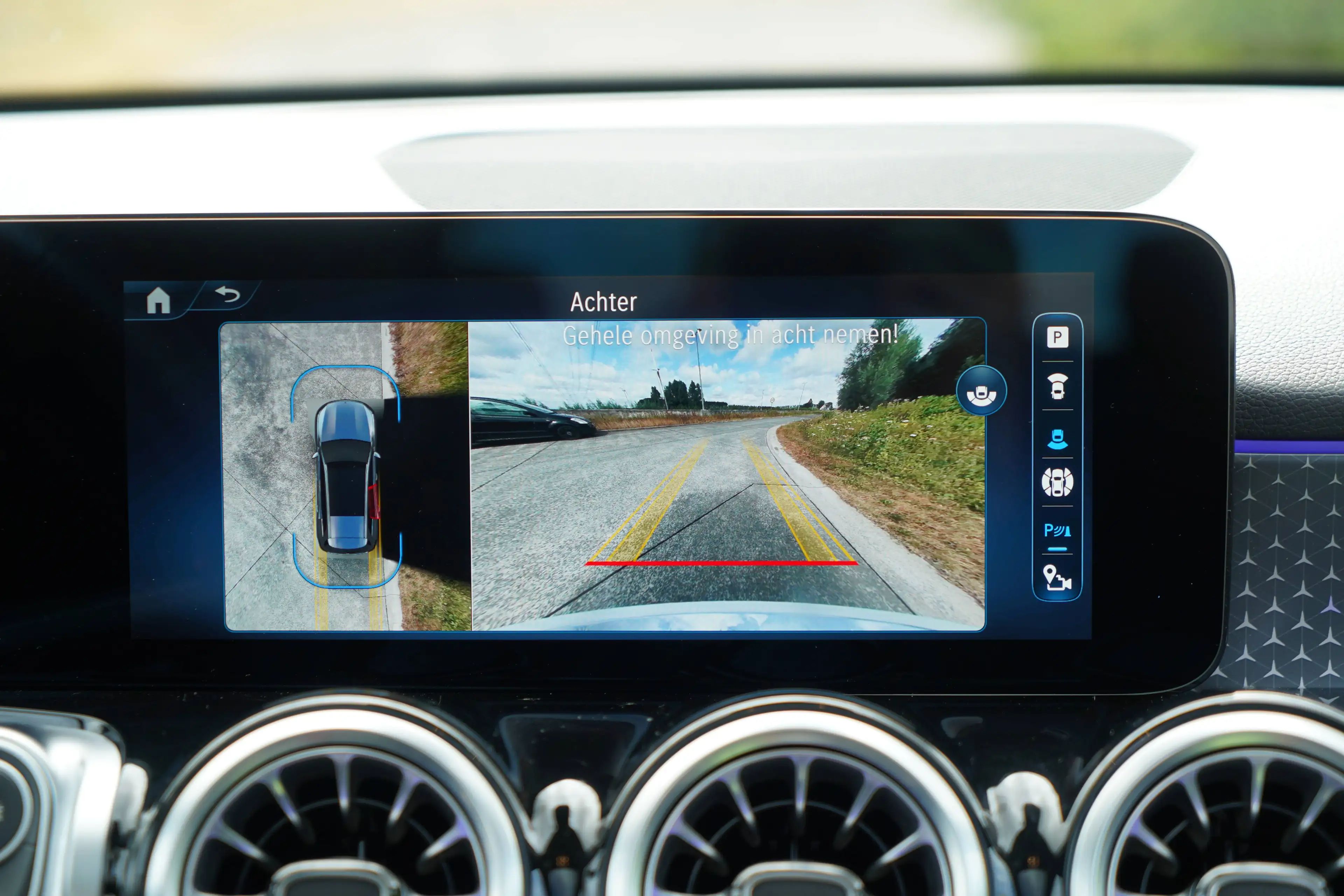 Mercedes-Benz GLB 180 AMG-LINE | Pano | 360° | Keyless | Elektr Ztls | 1st Owner! — photo 37