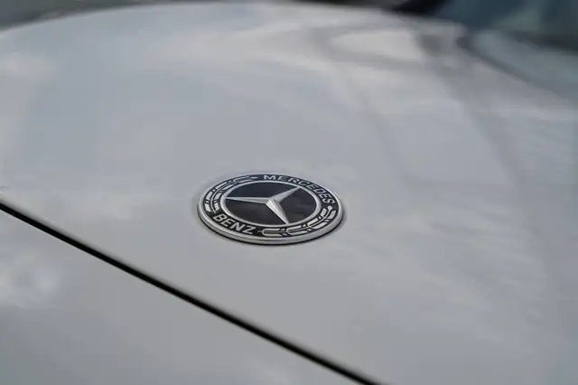 Mercedes-Benz GLB view 6