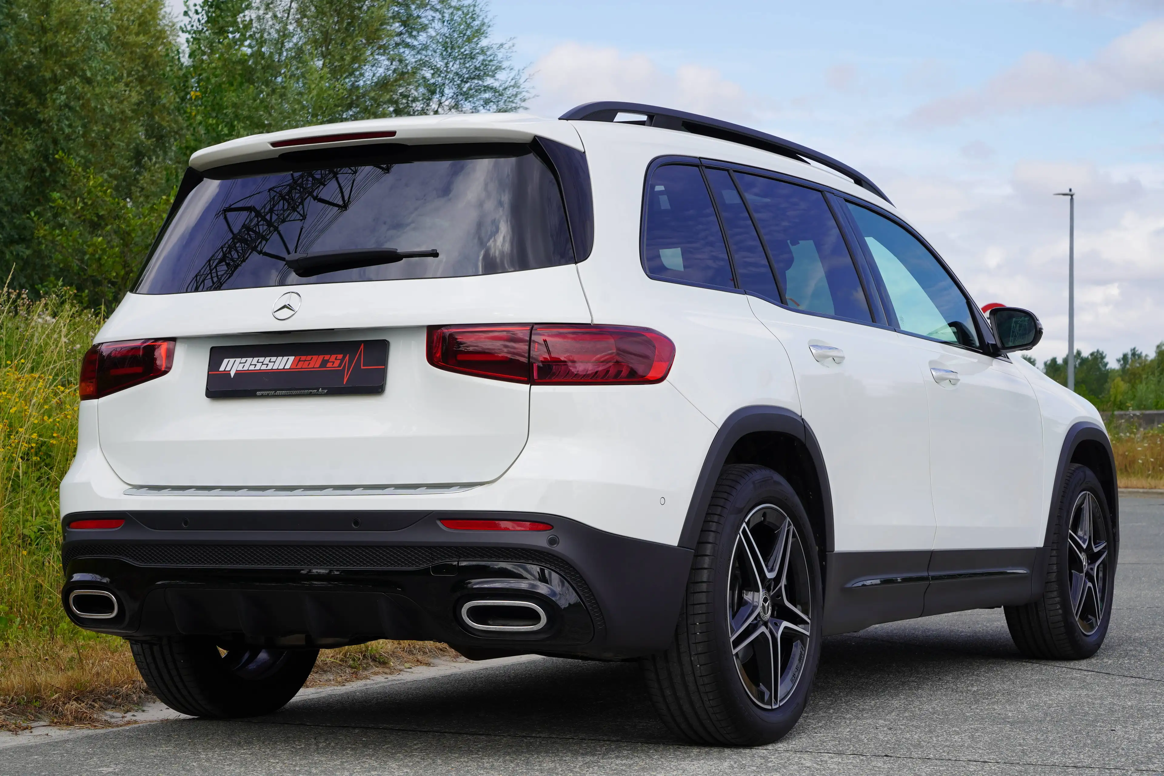 Mercedes-Benz GLB 180 AMG-LINE | Pano | 360° | Keyless | Elektr Ztls | 1st Owner! — photo 17