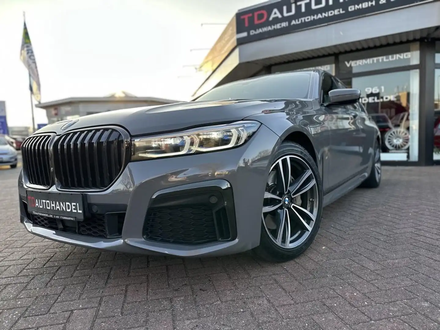 BMW 730 d xDrive M Sport Head-up-Display/Harman-Kardon / L Gri - 1