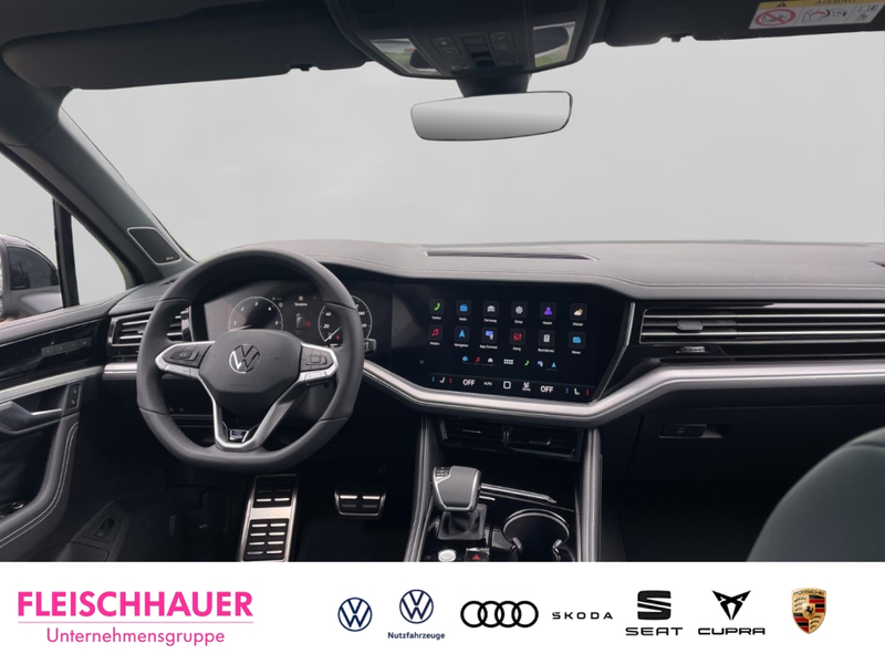 Volkswagen Touareg 3.0 TDI R-Line UPE: 115.190,-€ AHK HUD PANO — photo 13