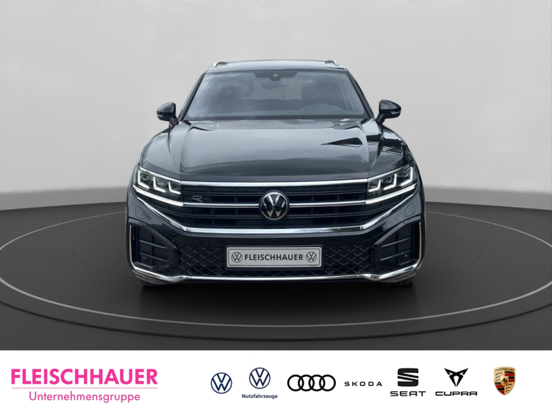 Volkswagen Touareg 3.0 TDI R-Line UPE: 115.190,-€ AHK HUD PANO — photo 2