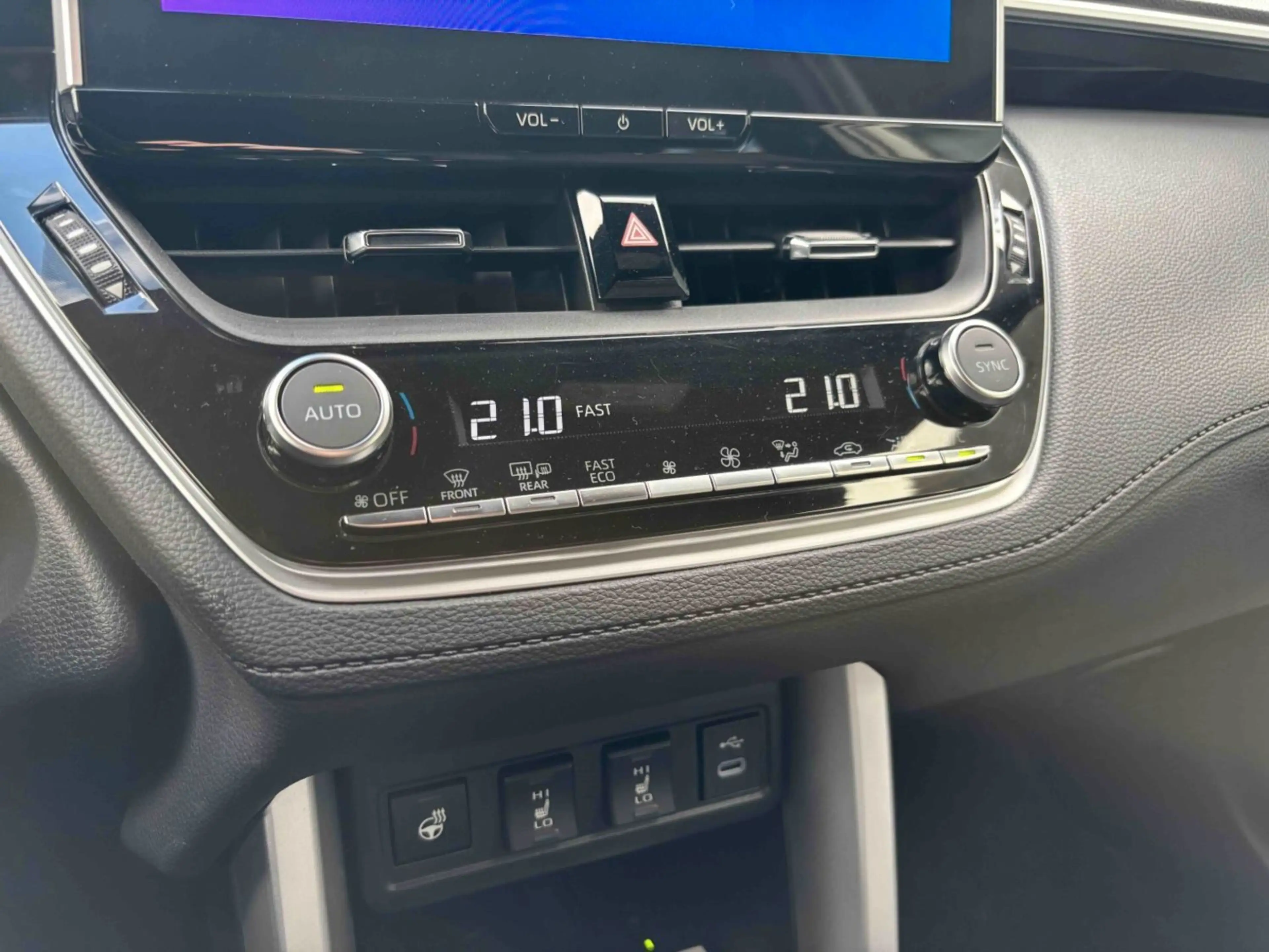 Toyota Corolla Cross 1.8 Hybrid Style Comfort BSM+AHK — photo 5
