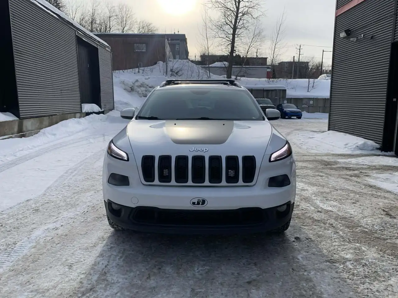 Jeep Cherokee снимка Jeep Cherokee