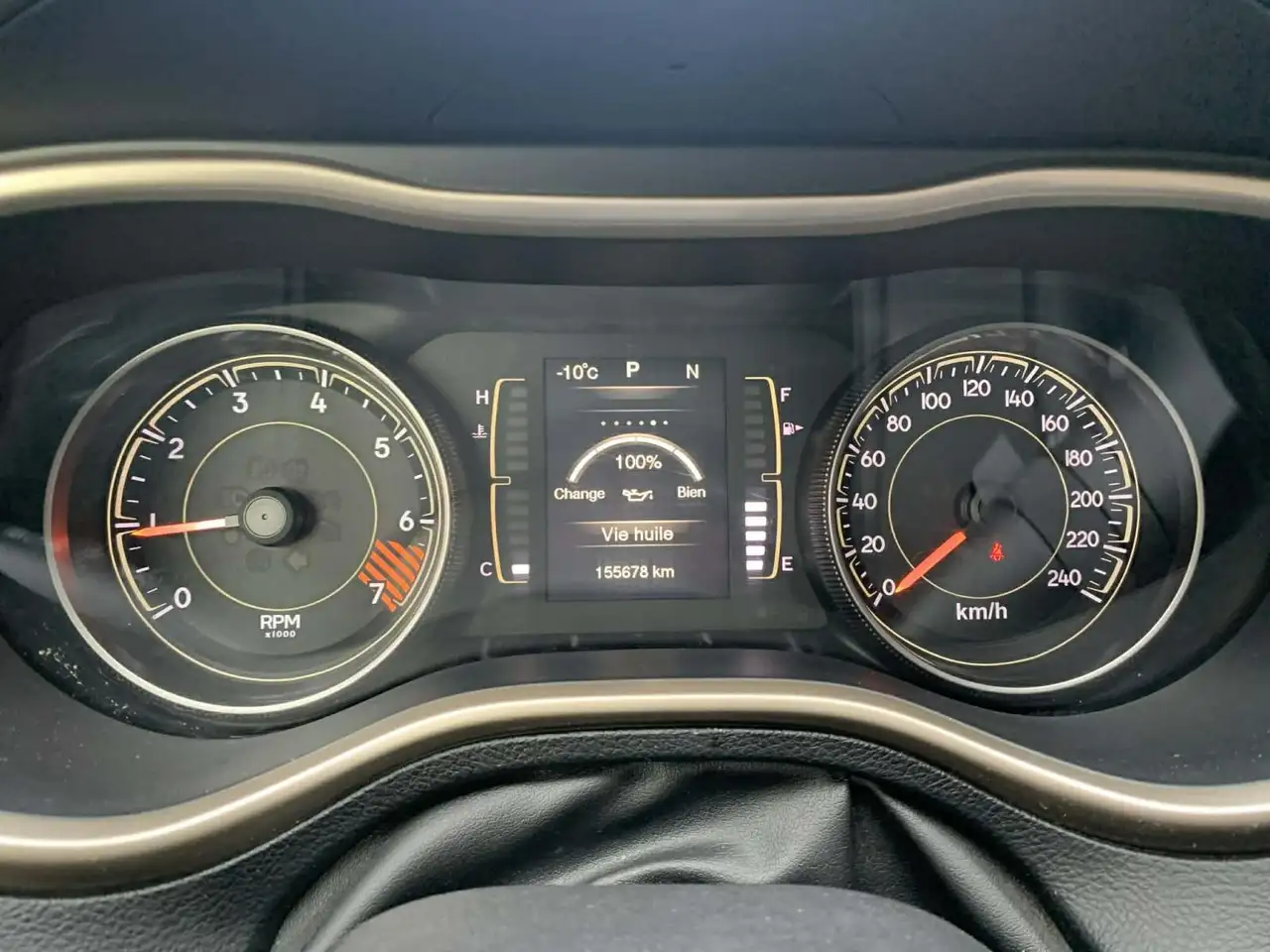 Jeep Cherokee снимка Jeep Cherokee