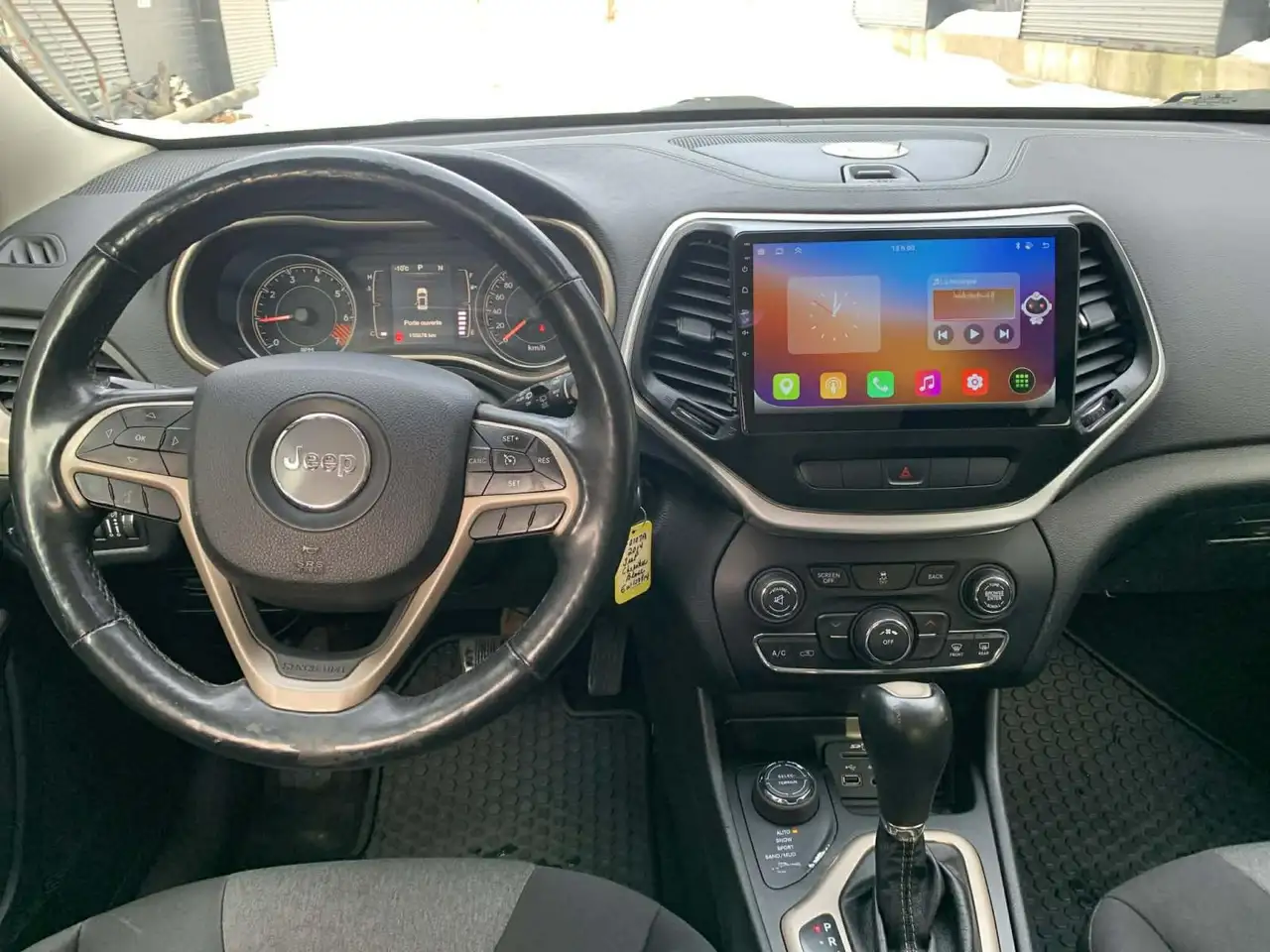 Jeep Cherokee снимка Jeep Cherokee