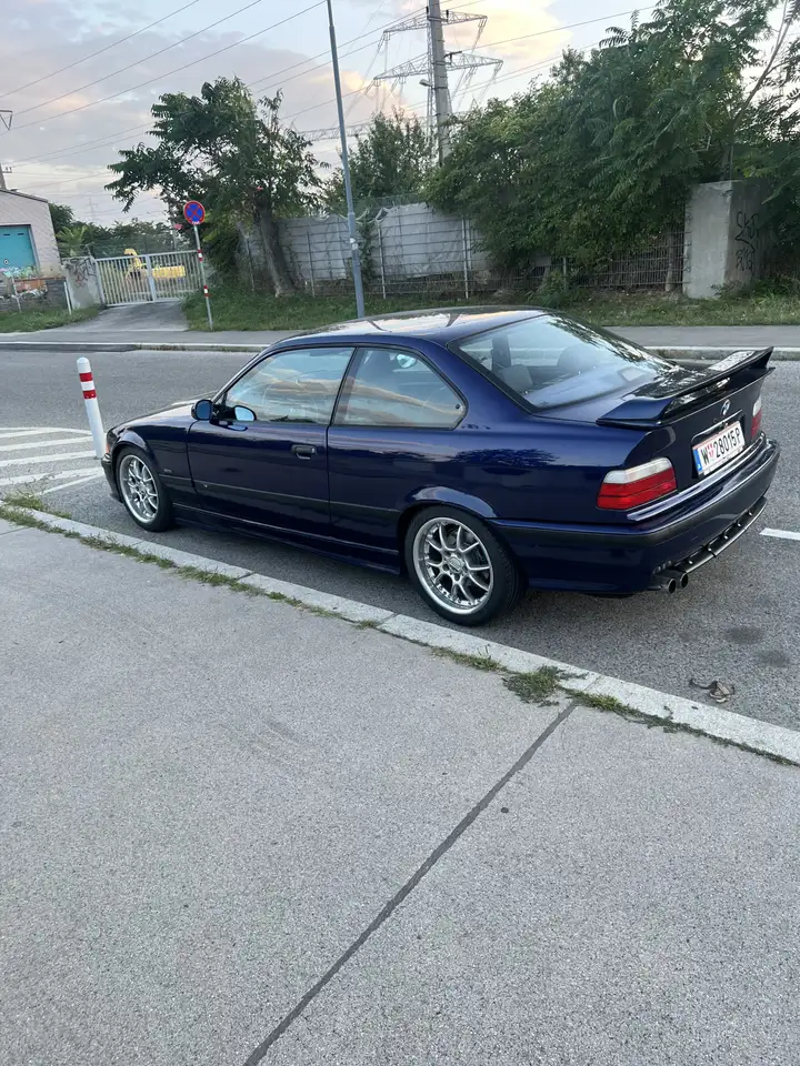 BMW 328i Coupé Sport-Edition, foto 3