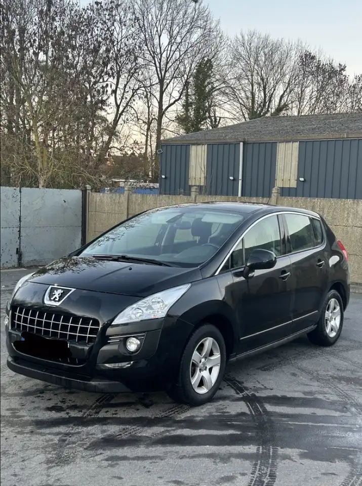 Peugeot 3008 1.6 HDi 16V 110ch FAP BMP6 BLUE LION Bus