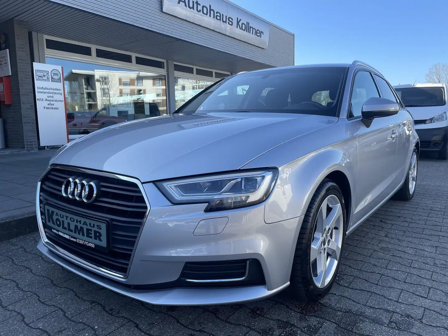 Audi A3 Sportback Sport 35 TFSI S-tronic Navi*LED*PDC Zilver - 2