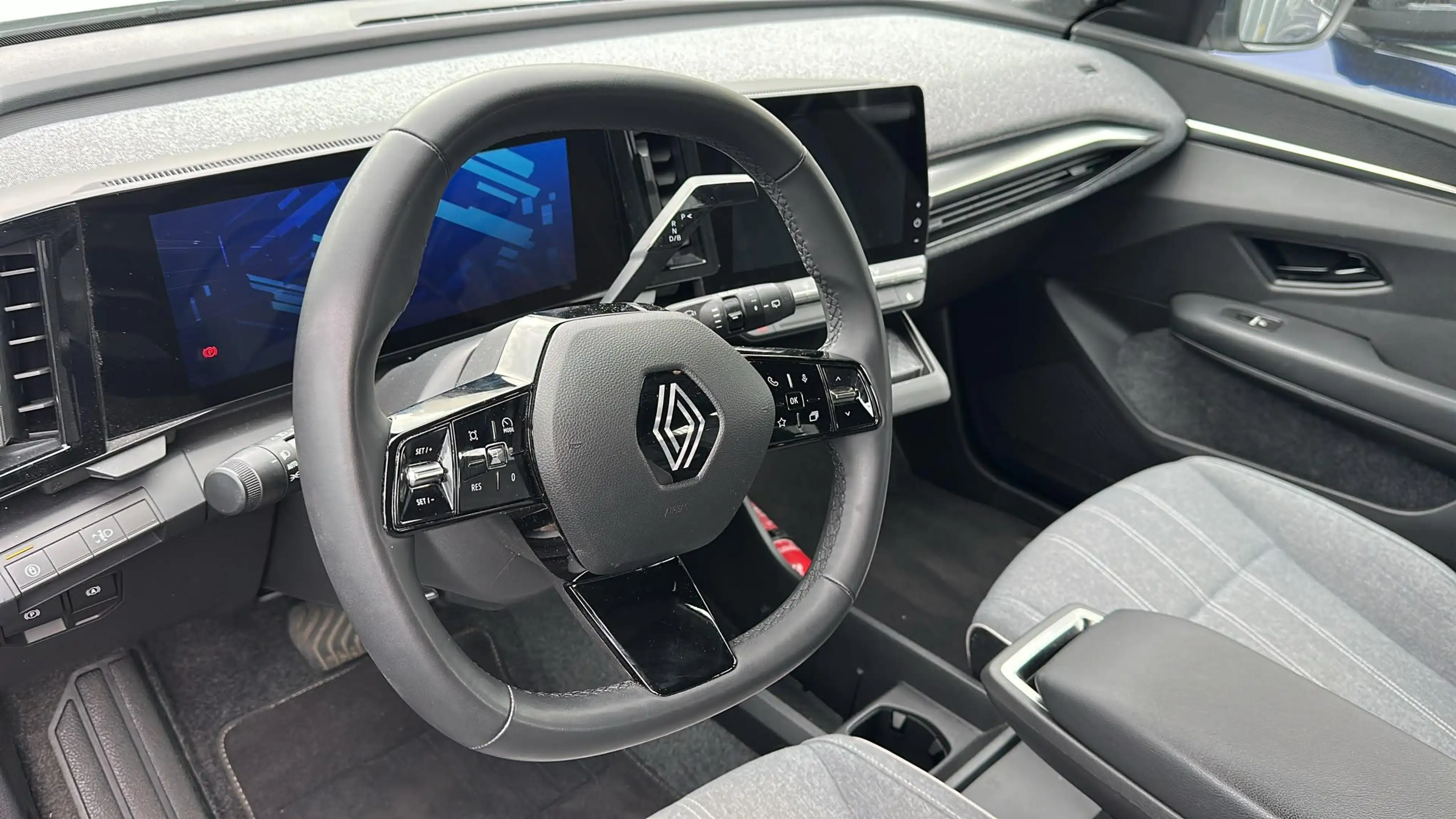 Renault Scenic E-Tech EV60 Comfort Range Evolution 2-TONE/CARPLAY — photo 2