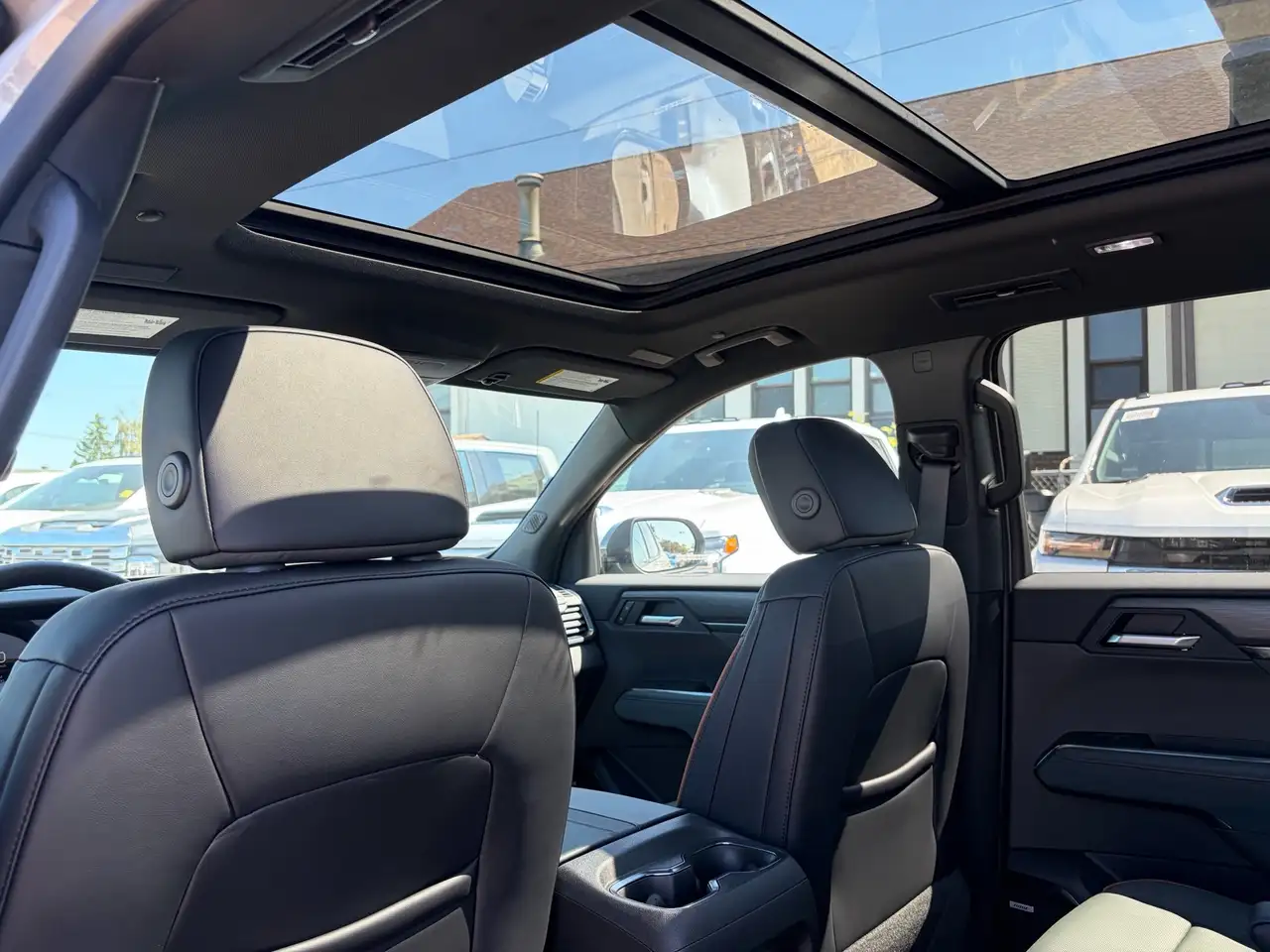 GMC Acadia снимка GMC Acadia