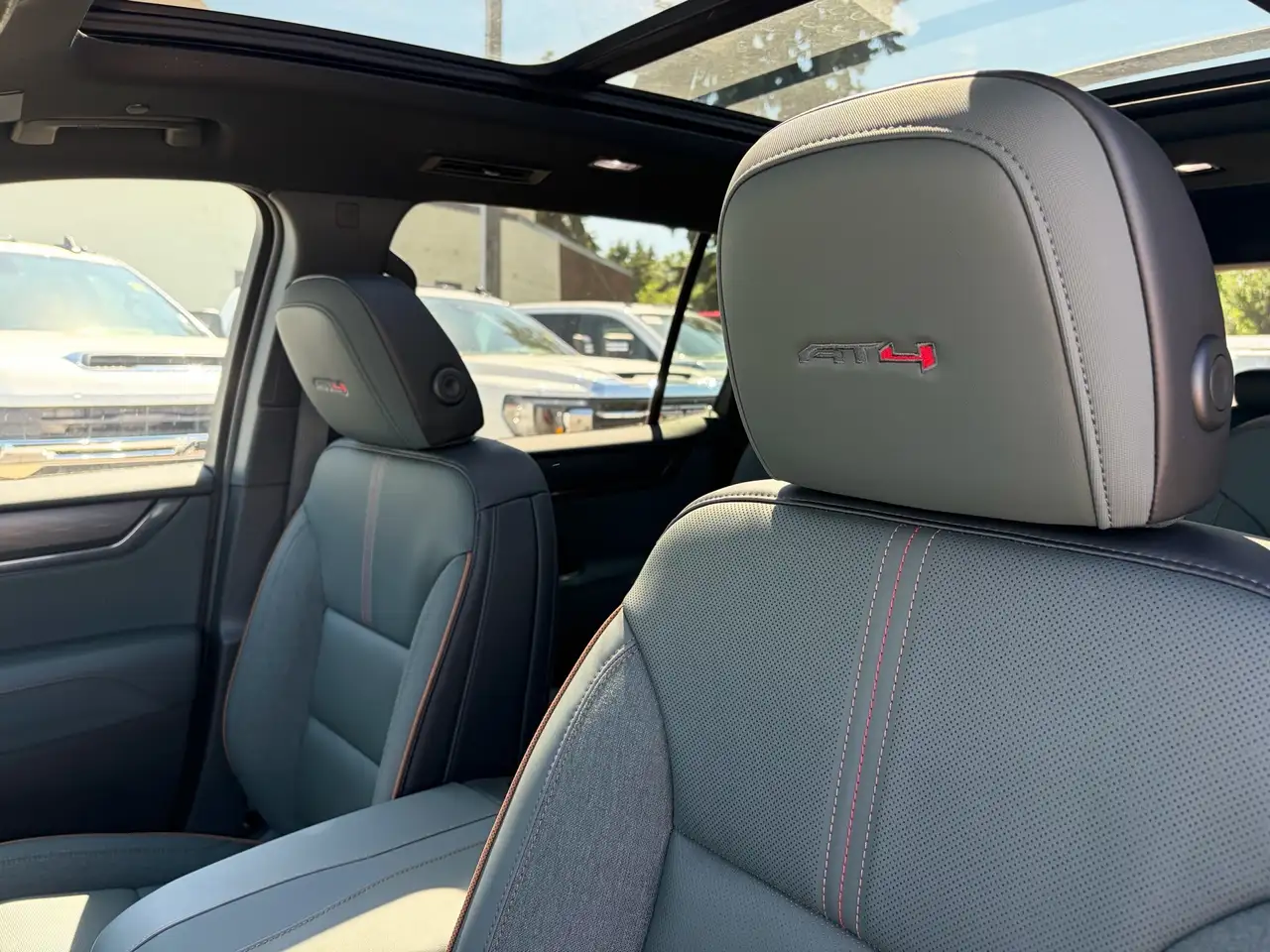 GMC Acadia снимка GMC Acadia