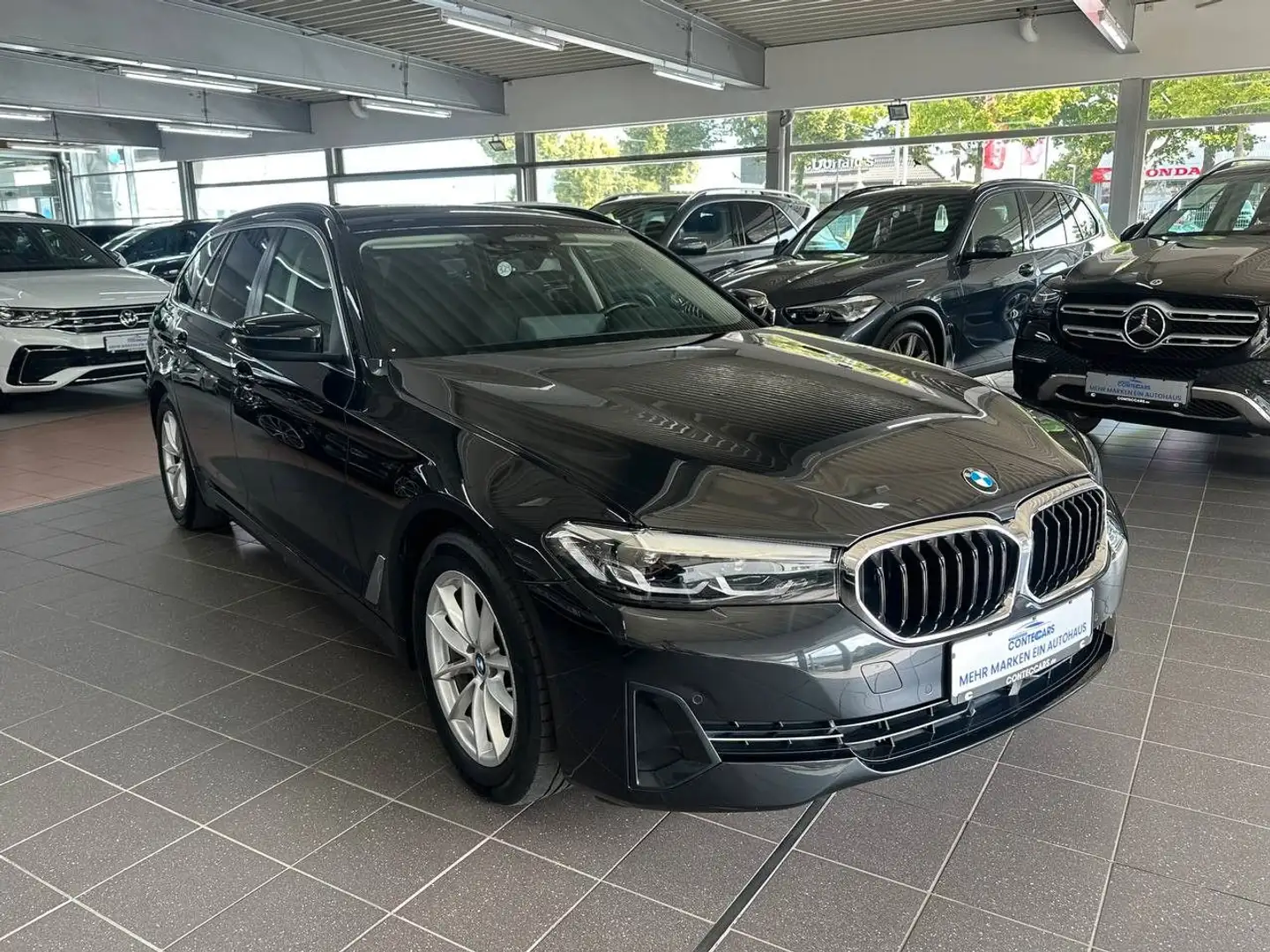 BMW 520 520d Touring AMB+ACC+HuD+HiFi+Park ASSIST uvm. Schwarz - 2