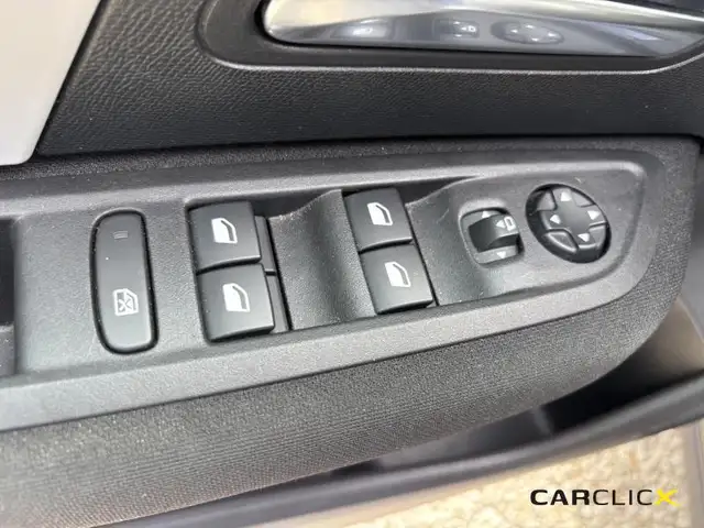 Citroen C4 view 13