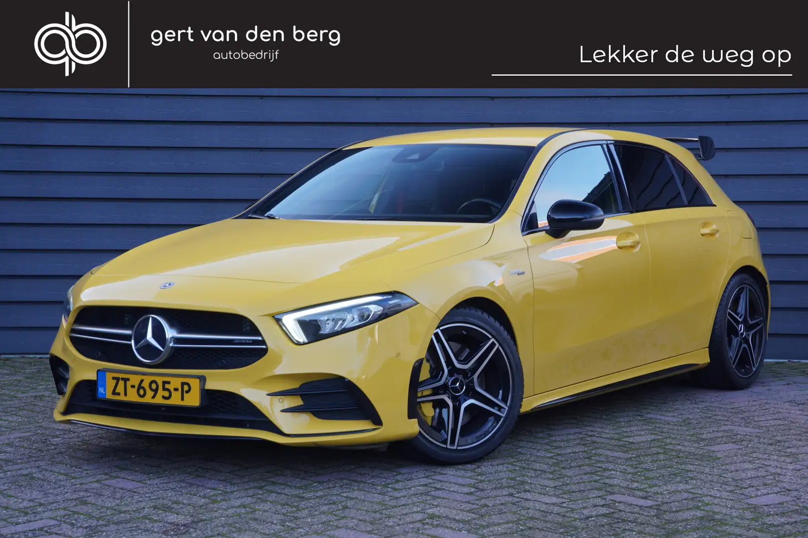 Mercedes-Benz A 35 AMG 4MATIC - WIDESCREEN - ALCANTARA - CARPLAY - CAMERA Jaune - 1