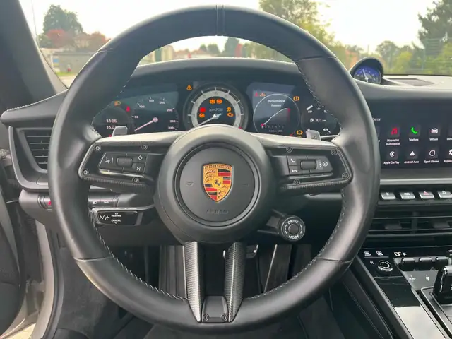 Porsche 992 view 13