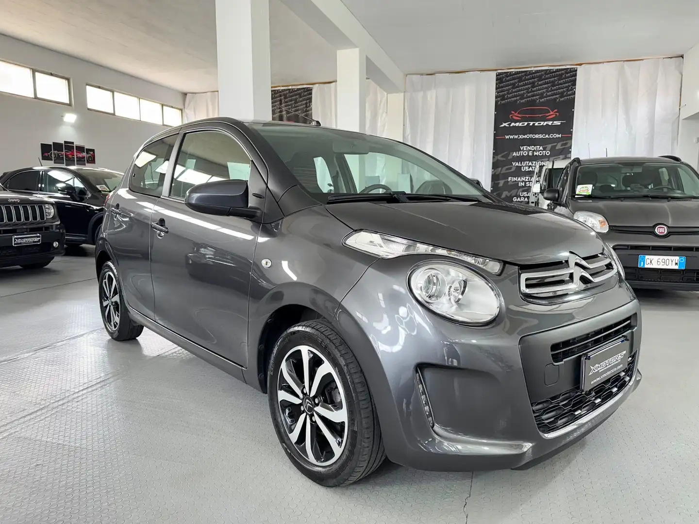 Citroen C1 VTi 72 S&S 5 porte Feel Grigio - 1
