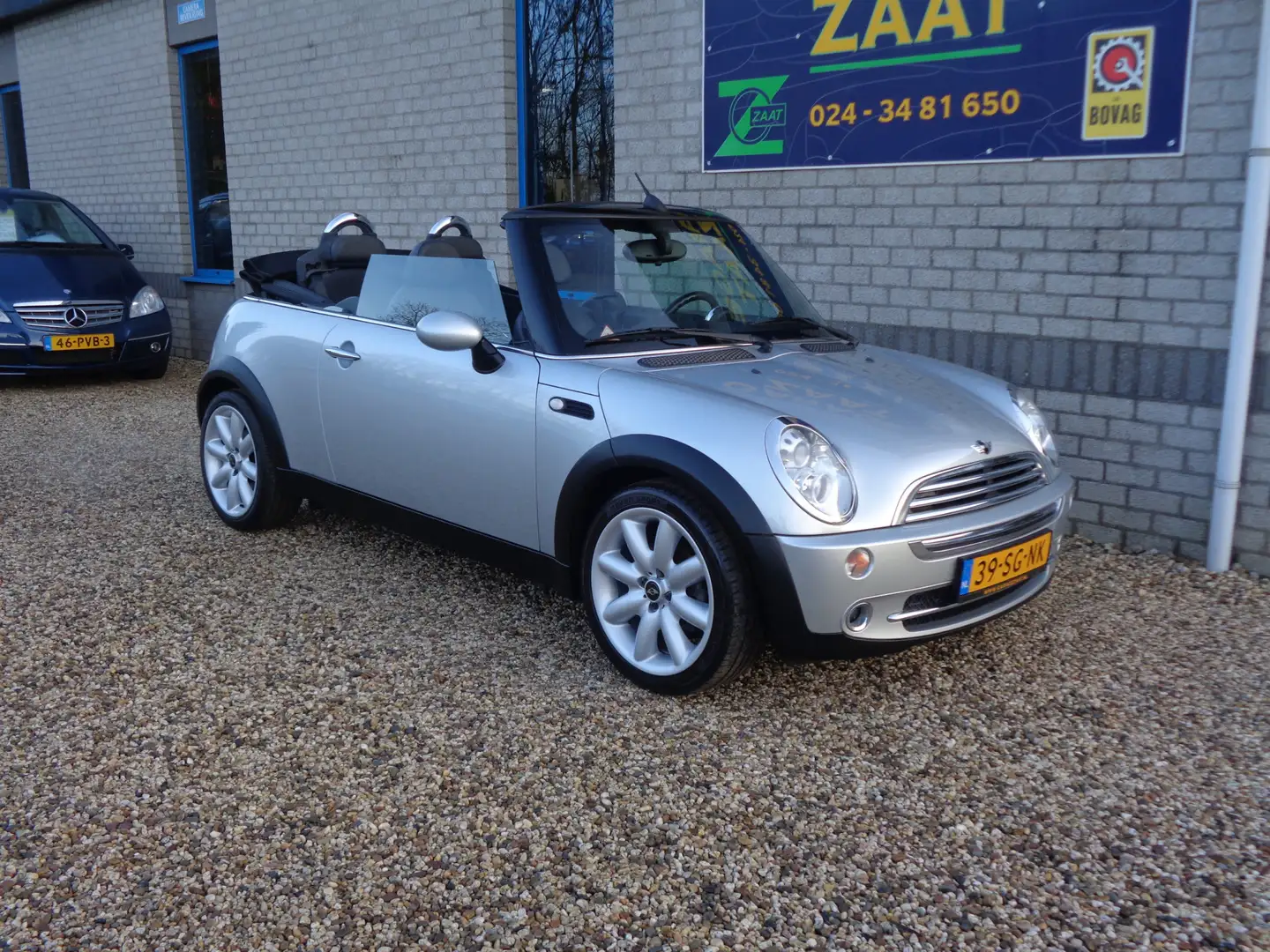 MINI Cooper Cabrio Mini 1.6 Chili 1/2 leder airco 17” velgen Grijs - 1
