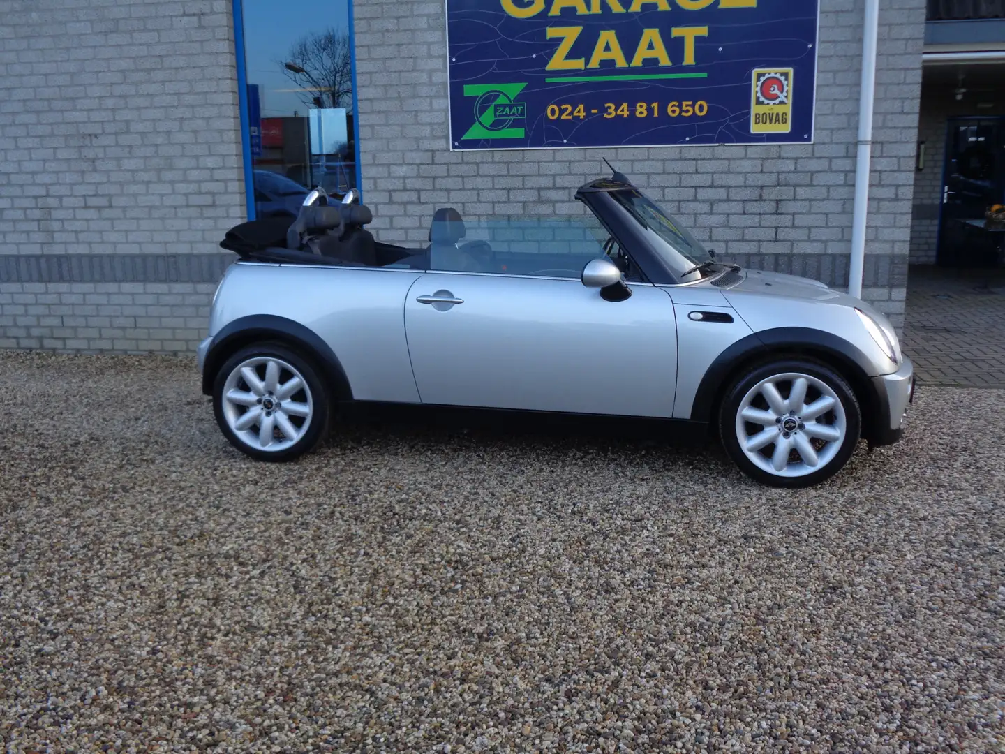 MINI Cooper Cabrio Mini 1.6 Chili 1/2 leder airco 17” velgen Grijs - 2