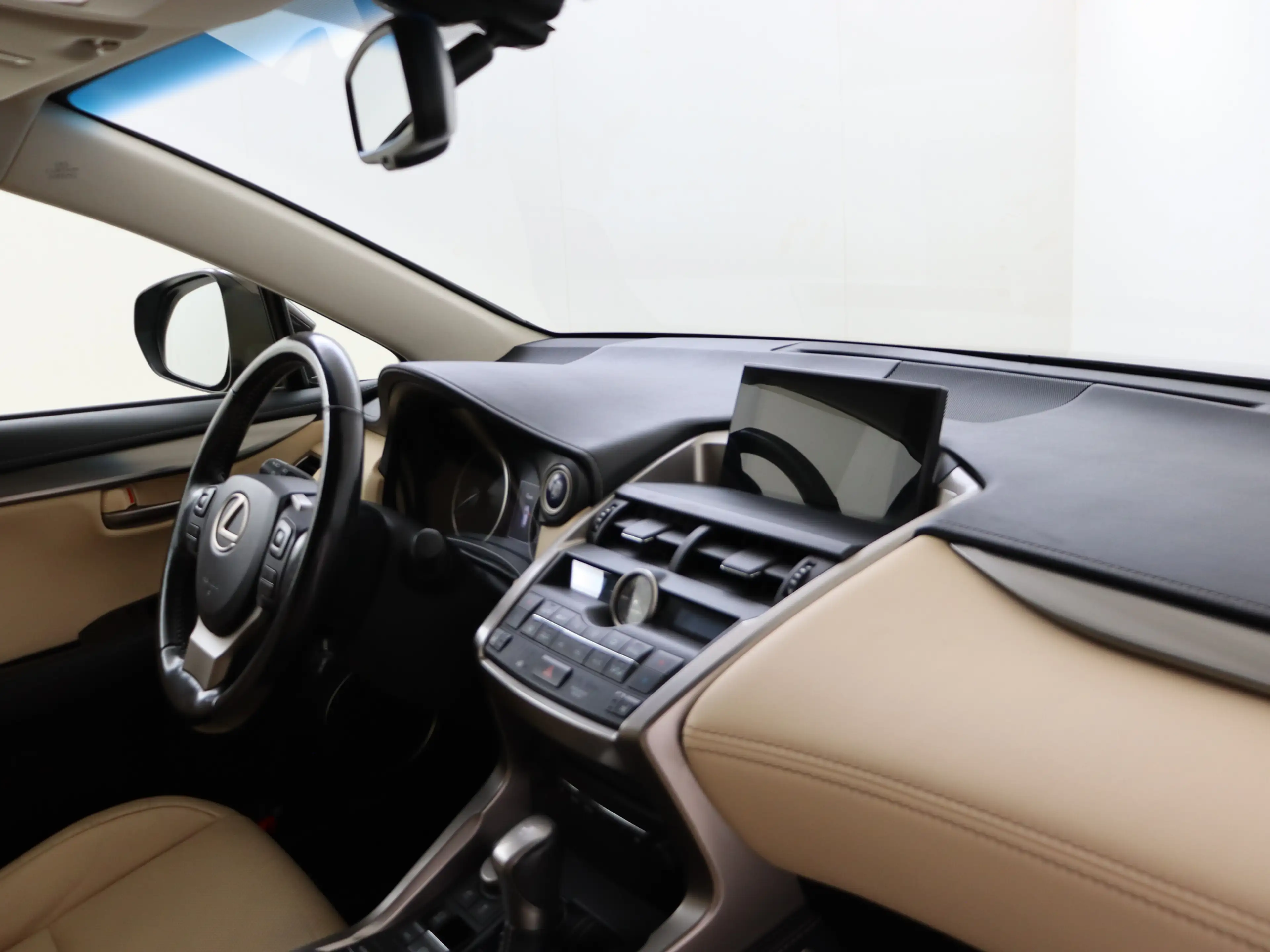 Lexus NX 300h AWD Luxury Line | Dealer Onderhouden | Stoelverwar — photo 6