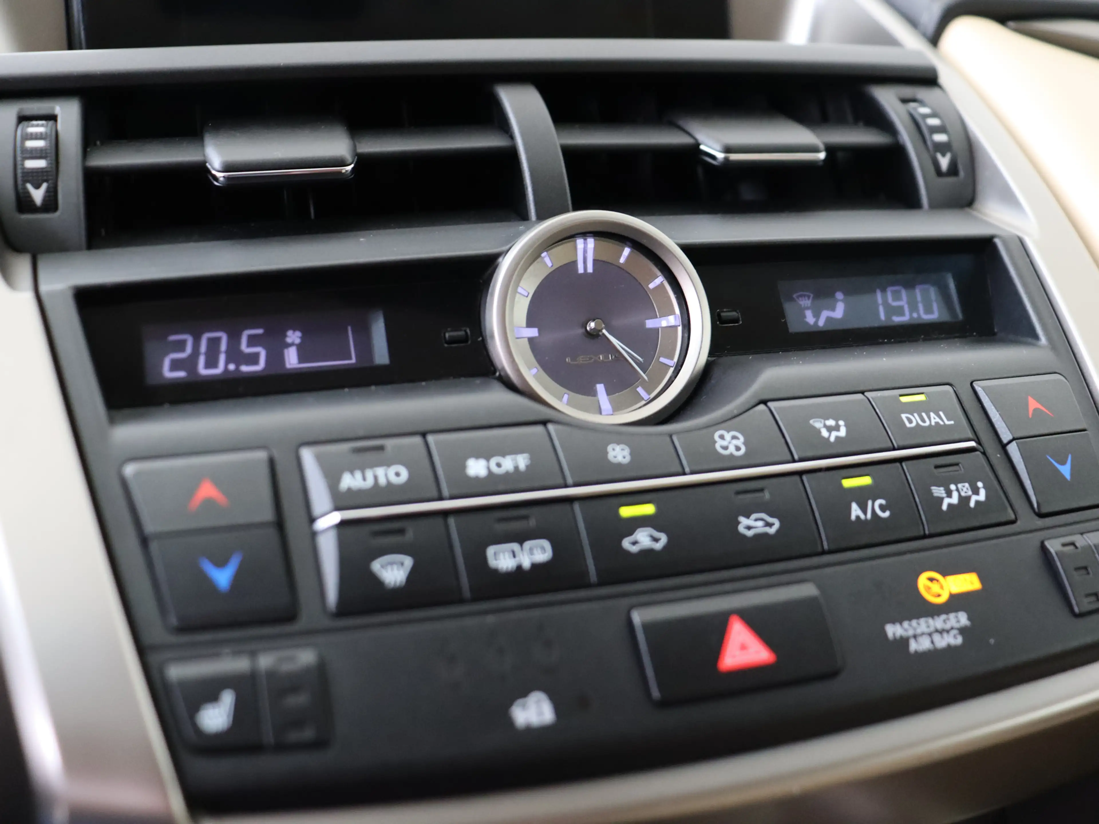 Lexus NX 300h AWD Luxury Line | Dealer Onderhouden | Stoelverwar — photo 7
