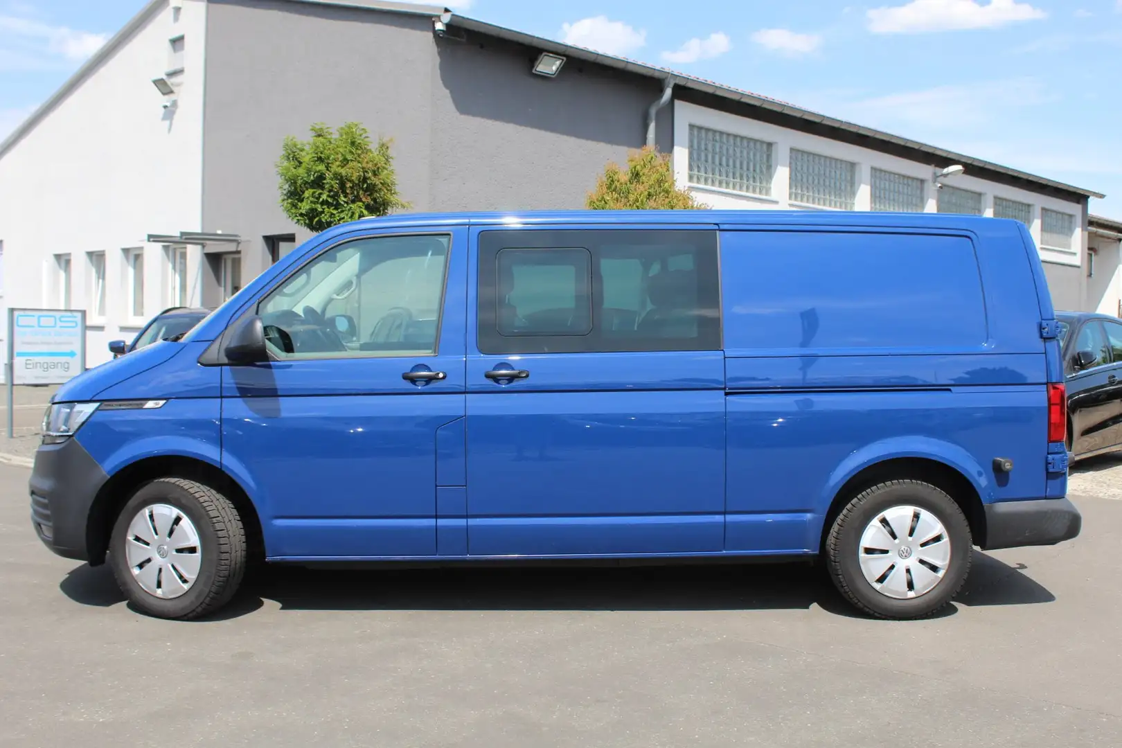Volkswagen T6.1 Kombi lang 4MOTION 2.0 TDI DSG+Standh.+NAVI+ACC+AHK+ Blau - 1
