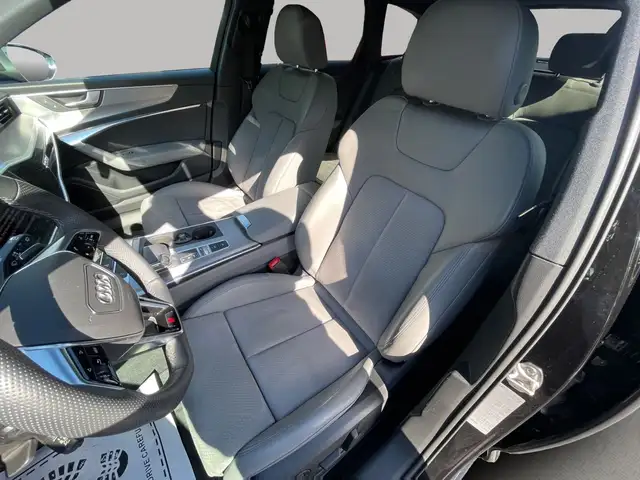 Audi S6 view 11