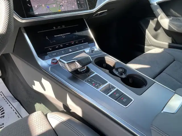 Audi S6 view 15