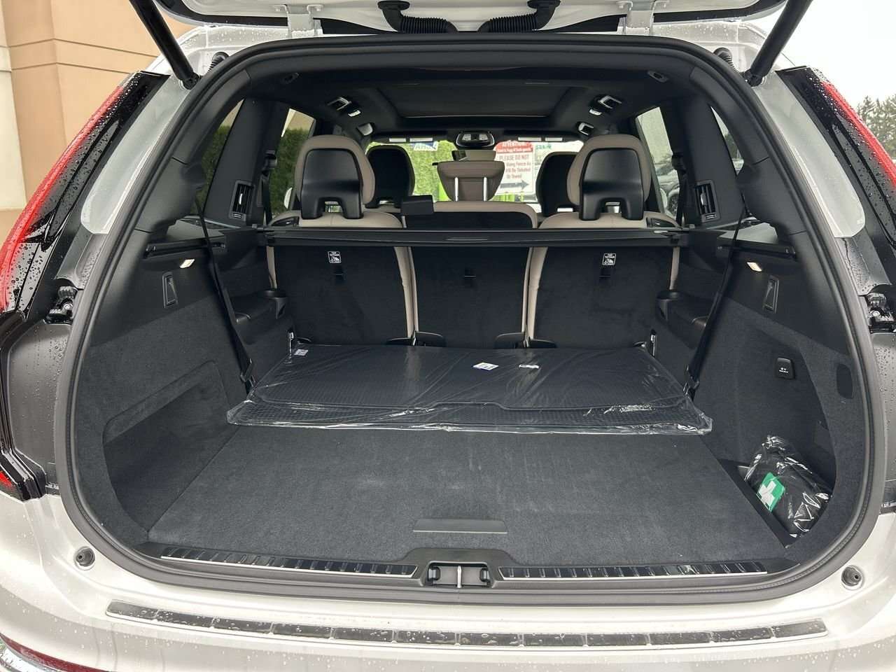 2026 Volvo XC90 Core 7-Seater (Bright Theme) Pilot Assist | Rear C thumb 29