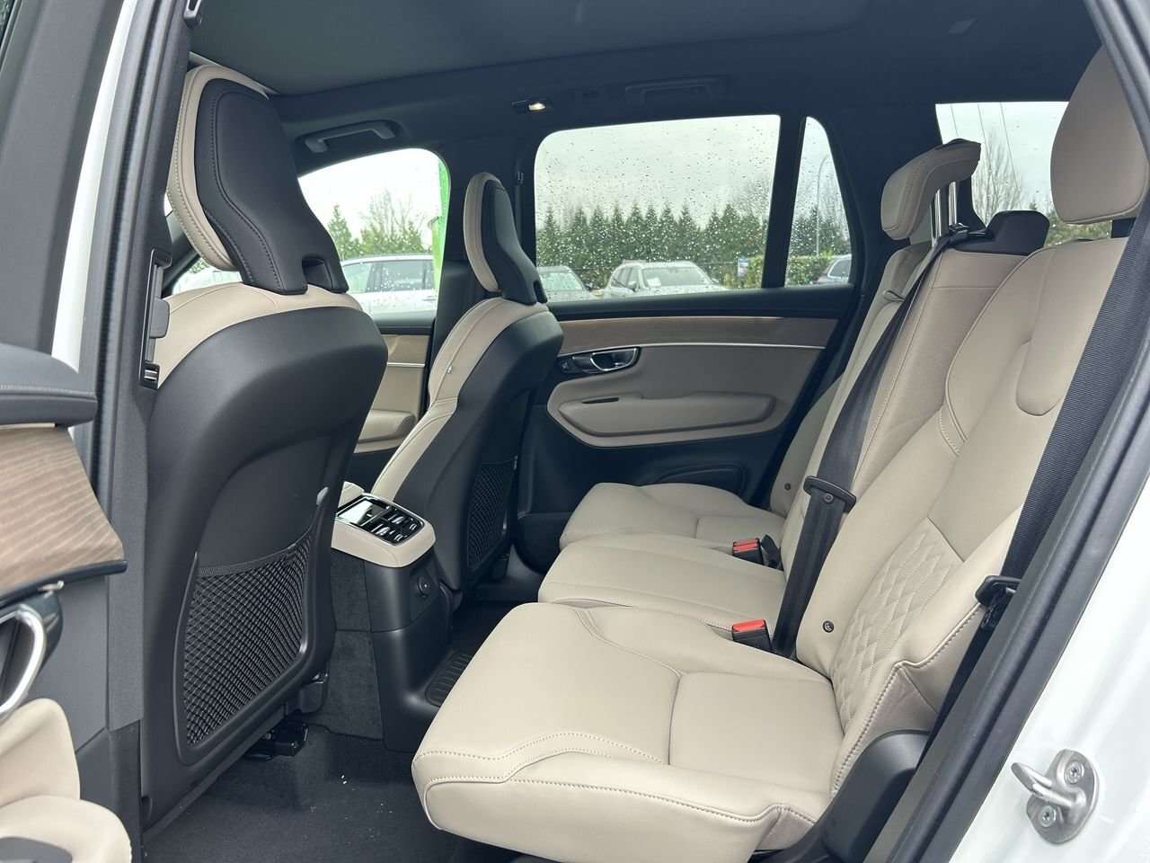 2026 Volvo XC90 Core 7-Seater (Bright Theme) Pilot Assist | Rear C thumb 28