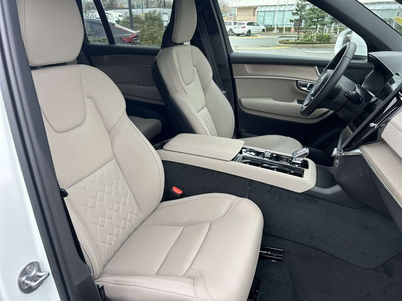 2026 Volvo XC90 Core 7-Seater (Bright Theme) Pilot Assist | Rear C thumb 30
