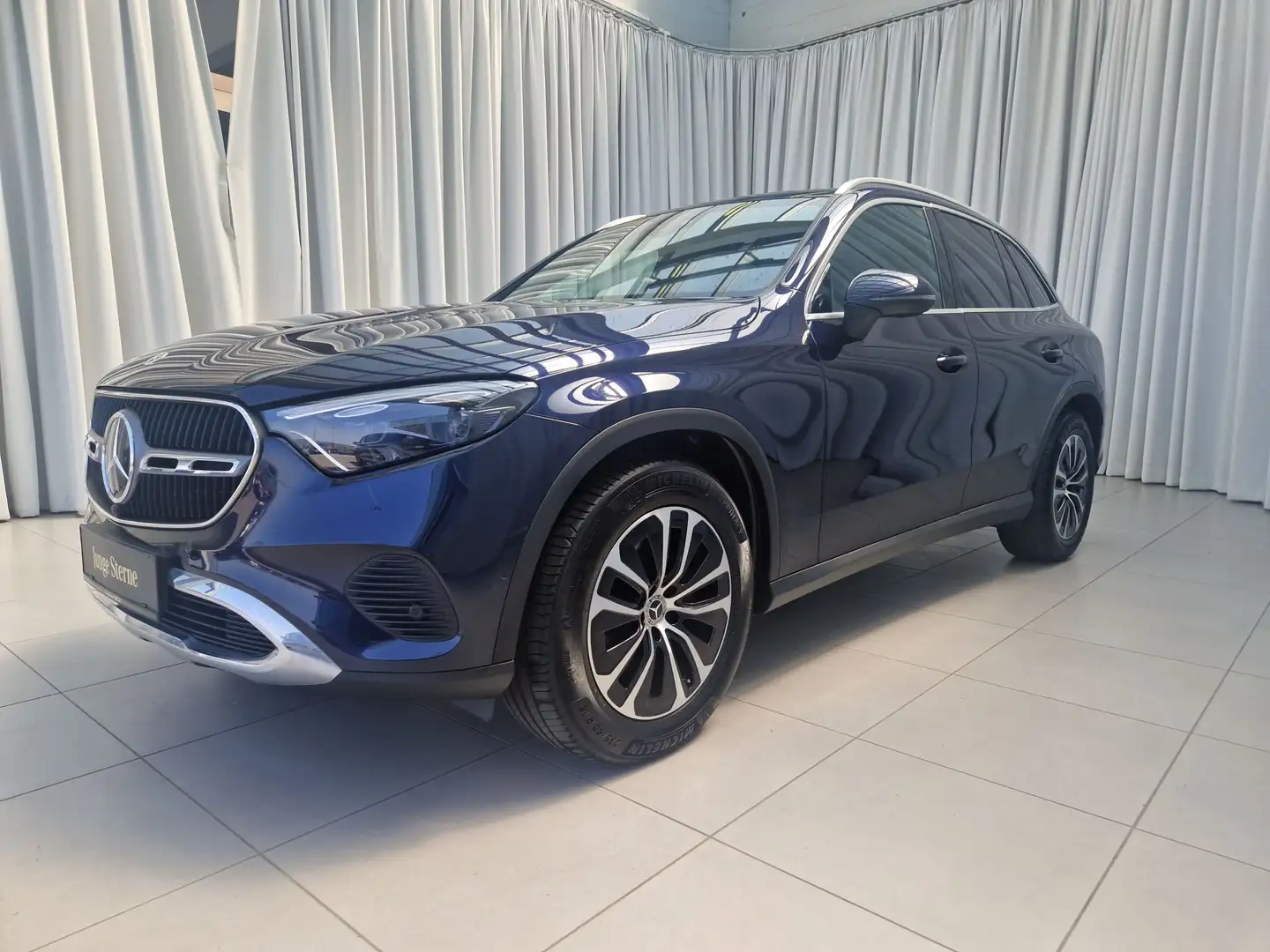 Mercedes-Benz GLC 220 d 4MATIC Winterp. Blau - 2