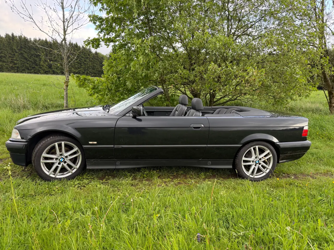 BMW 320i Exclusiv Edition, foto 4