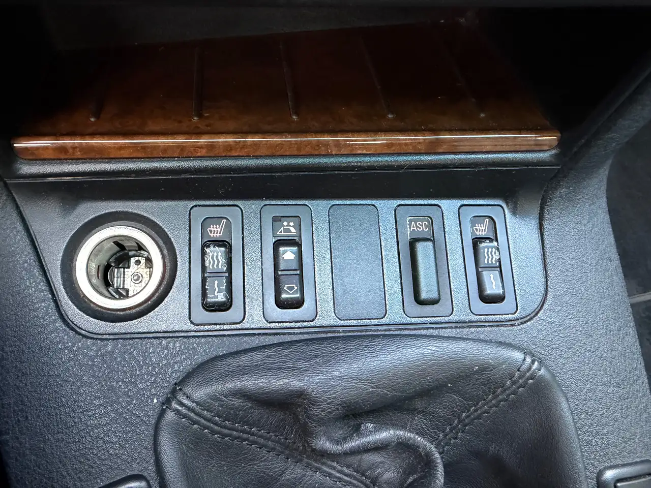 BMW 320i Exclusiv Edition, foto 11