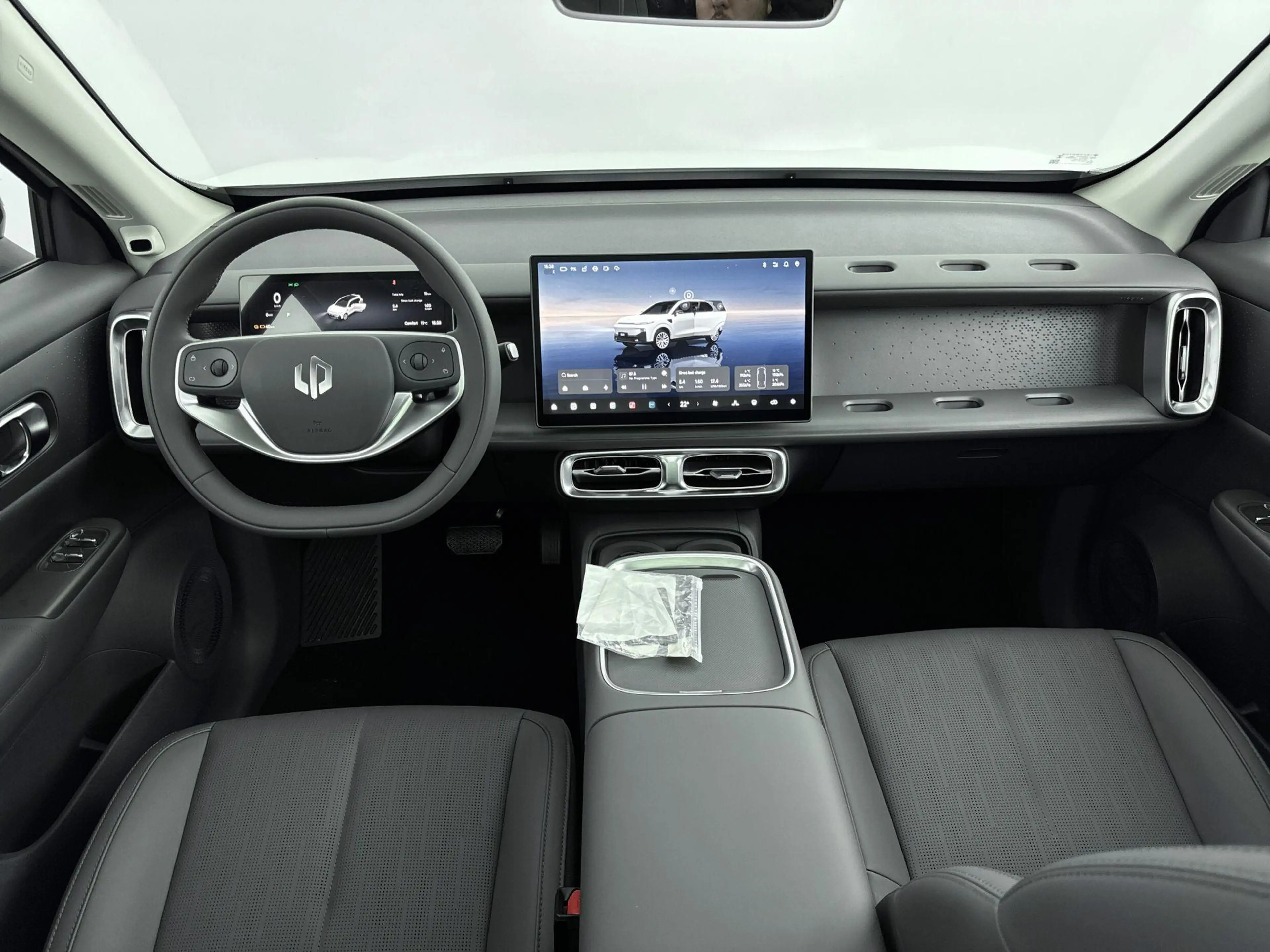 Leapmotor B10 Design ProMax | Navigatie | Camera | Stoel/Stuur V — photo 11