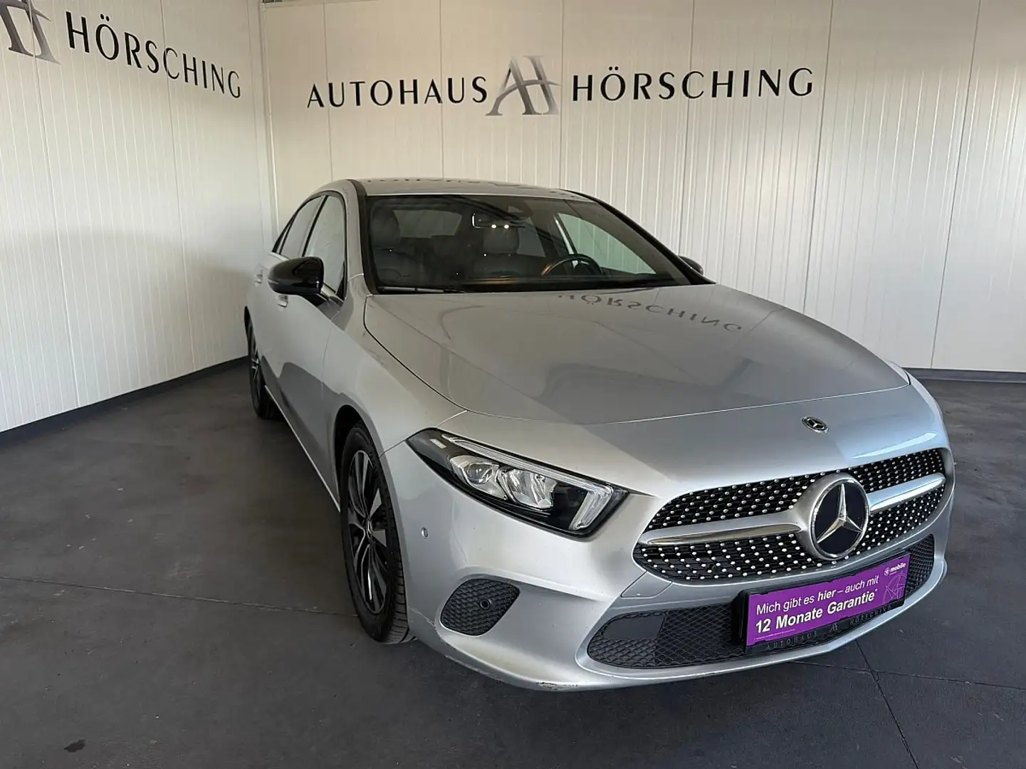 Mercedes-Benz A 180 d Limousine Argent - 1