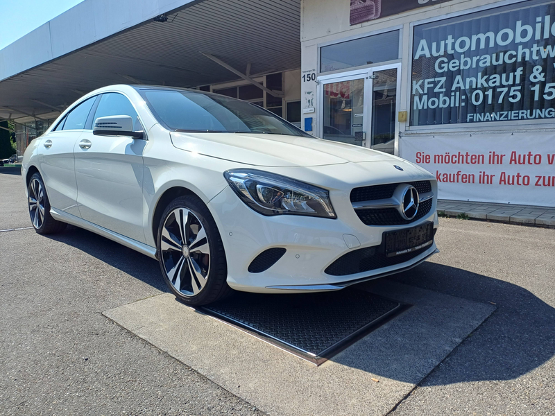 Mercedes-Benz CLA 180 CLA 180 Score (117.342)
