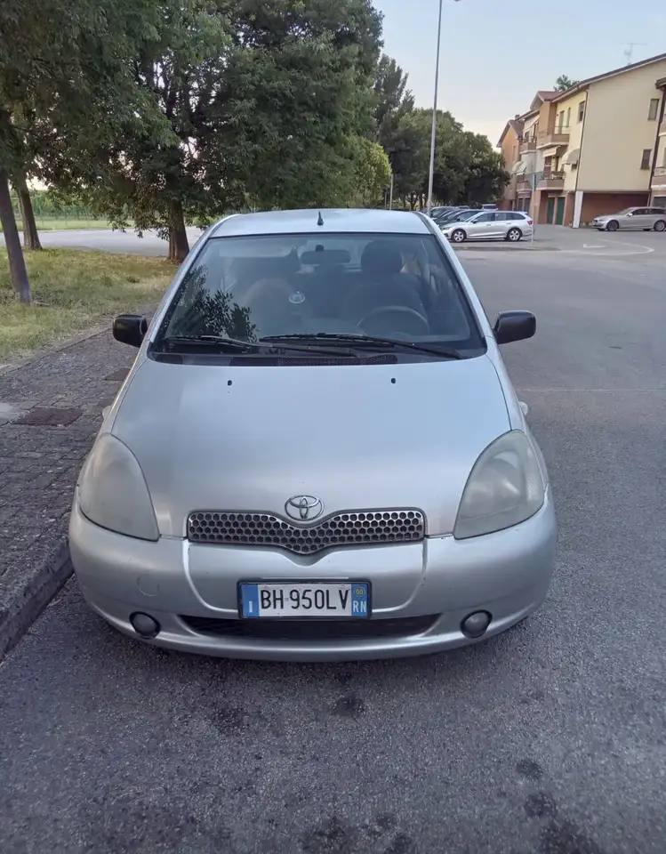 Toyota Yaris, foto 1