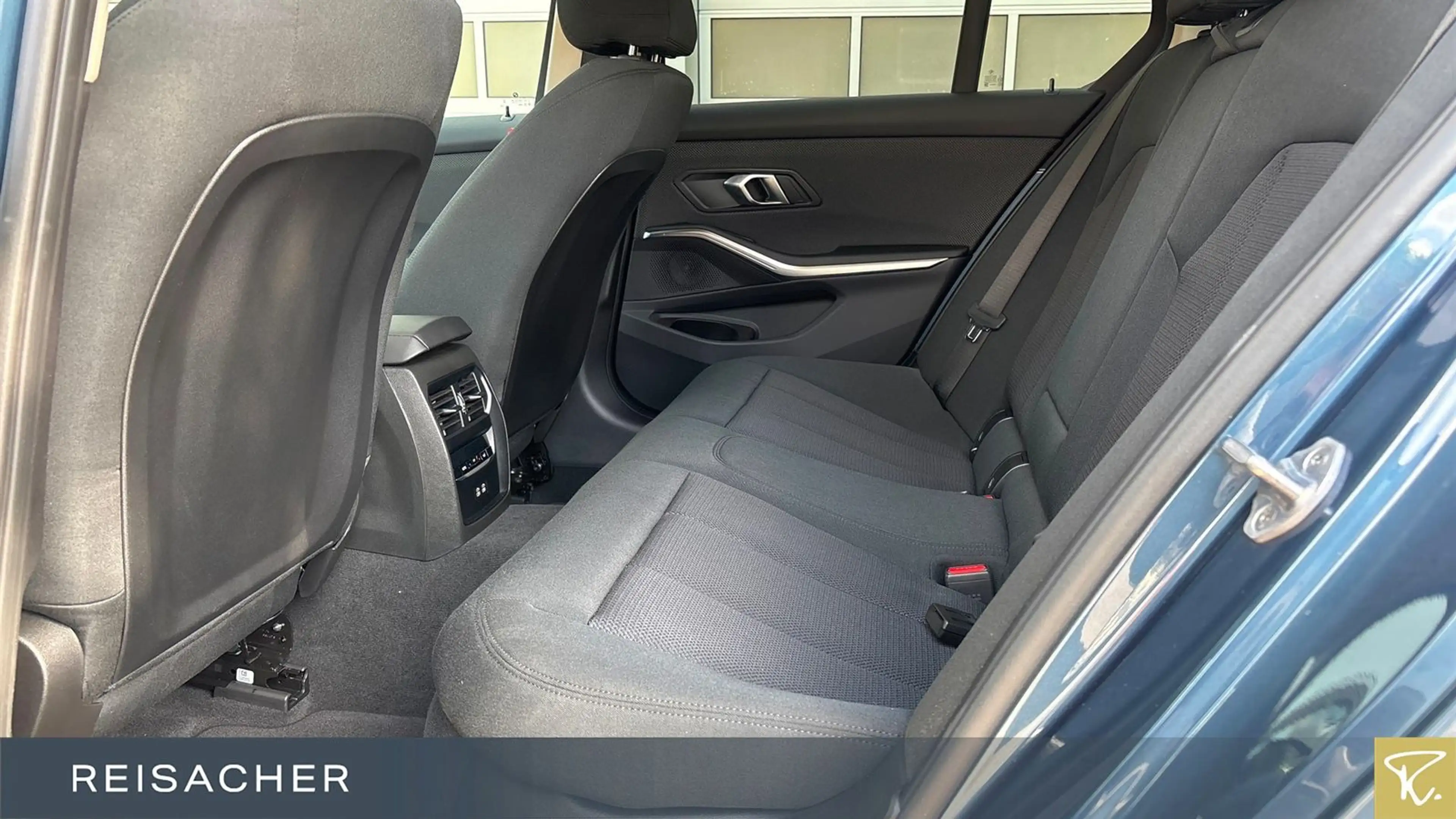 BMW 318 d A Lim Autom LC+,PA,Widescreen Display,17" — photo 8