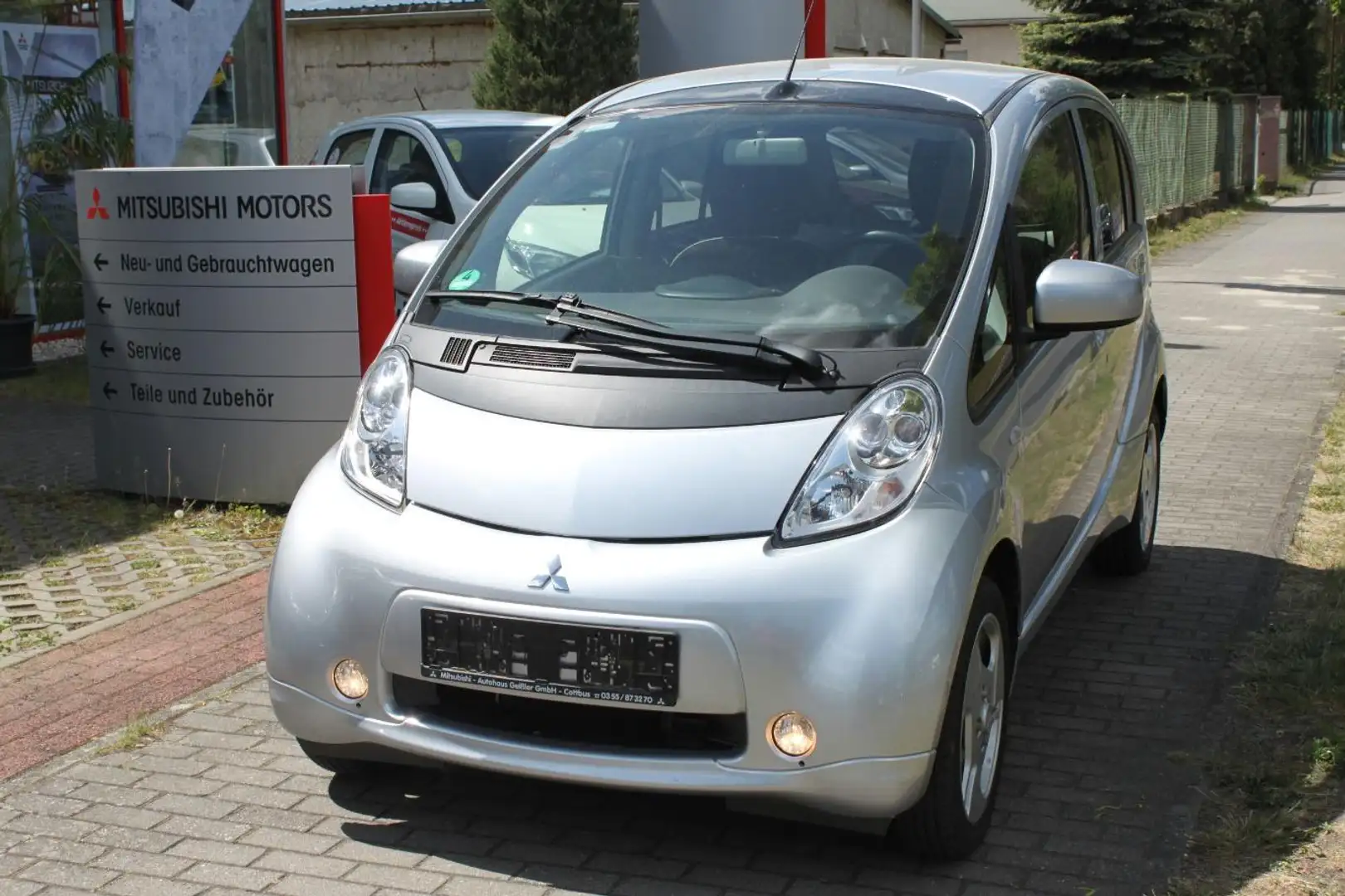 Mitsubishi I-MiEV Electric Vehicle Срібний - 1