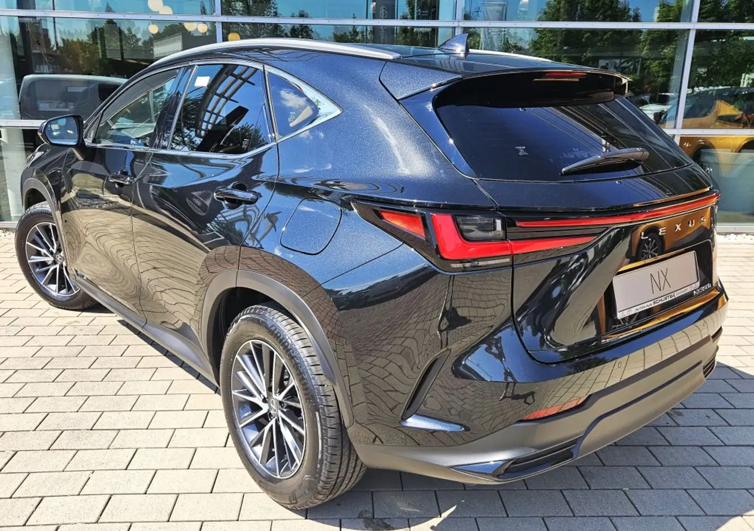 Lexus NX 350h Business Line *Business Connect Paket* Чорний - 2