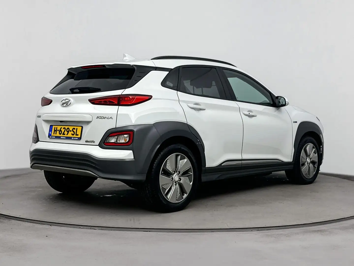 Hyundai KONA EV PREMIUM 64 kWh | NAVI | CLIMA | CRUISE | CAMERA Blanc - 2