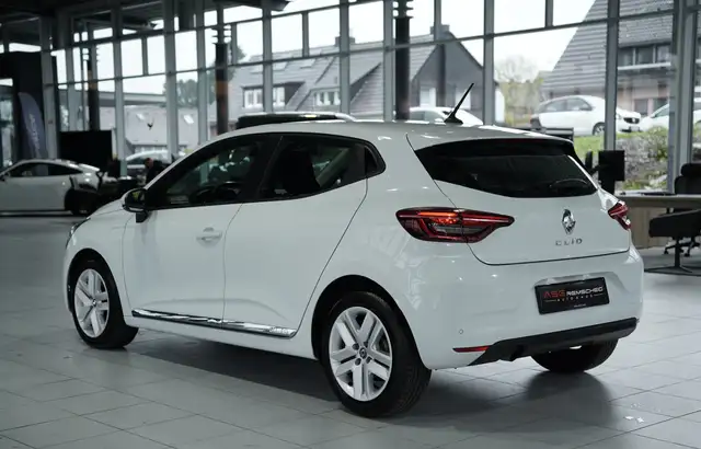 Renault Clio view 9