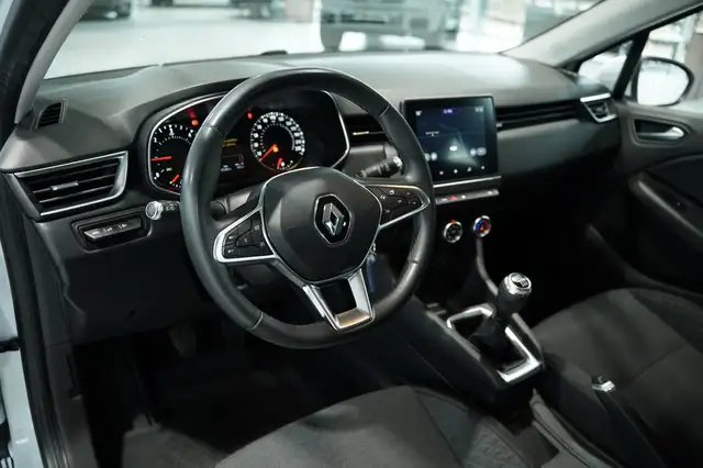 Renault Clio view 13