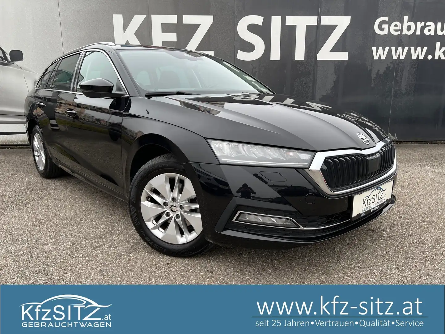 Skoda Octavia Combi 2,0 TDI Ambition DSG Schwarz - 1