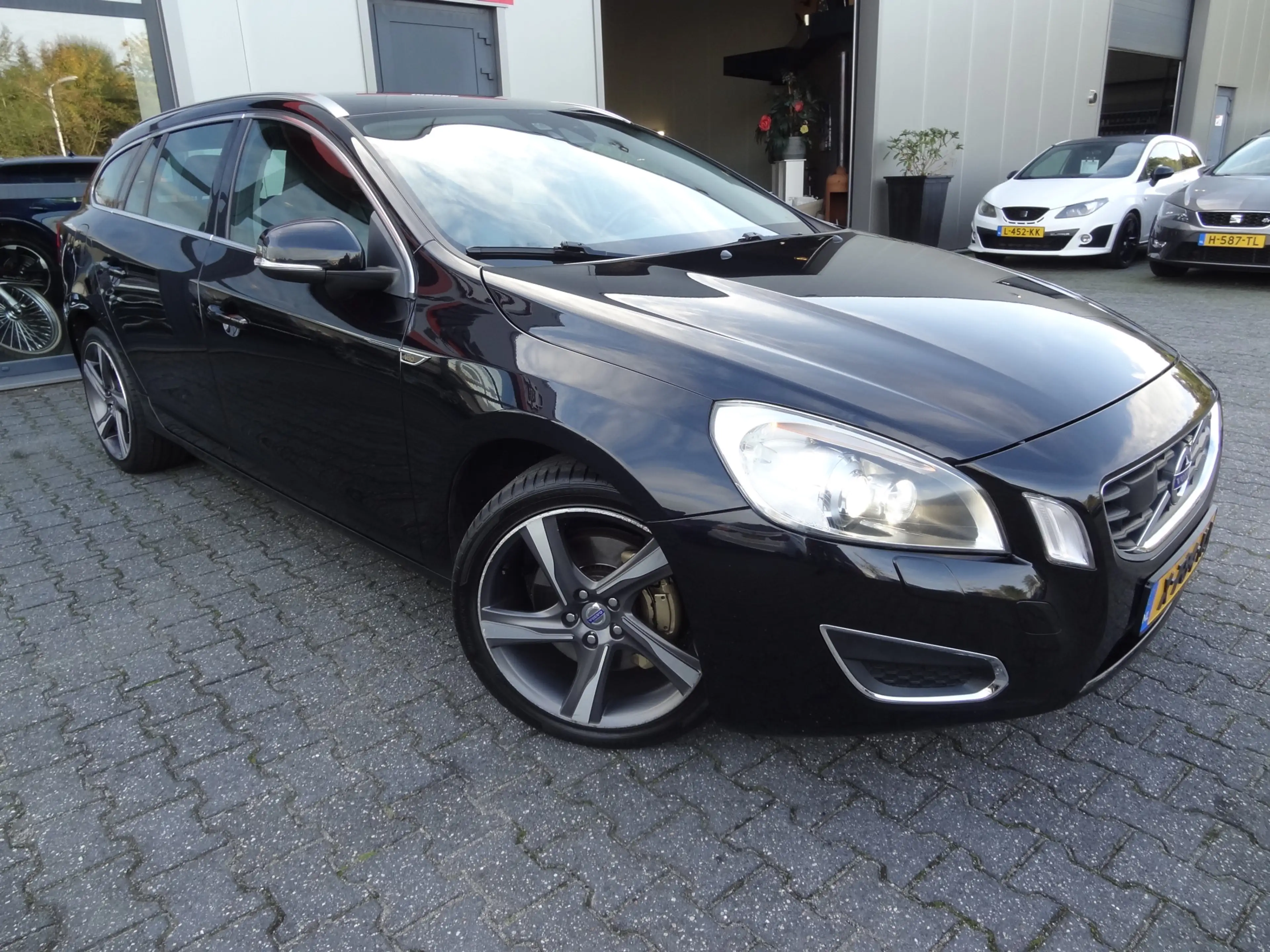 Volvo V60 3.0 T6 AWD Summum | TREKHAAK | CRUISE | AUTOMAAT | — photo 2
