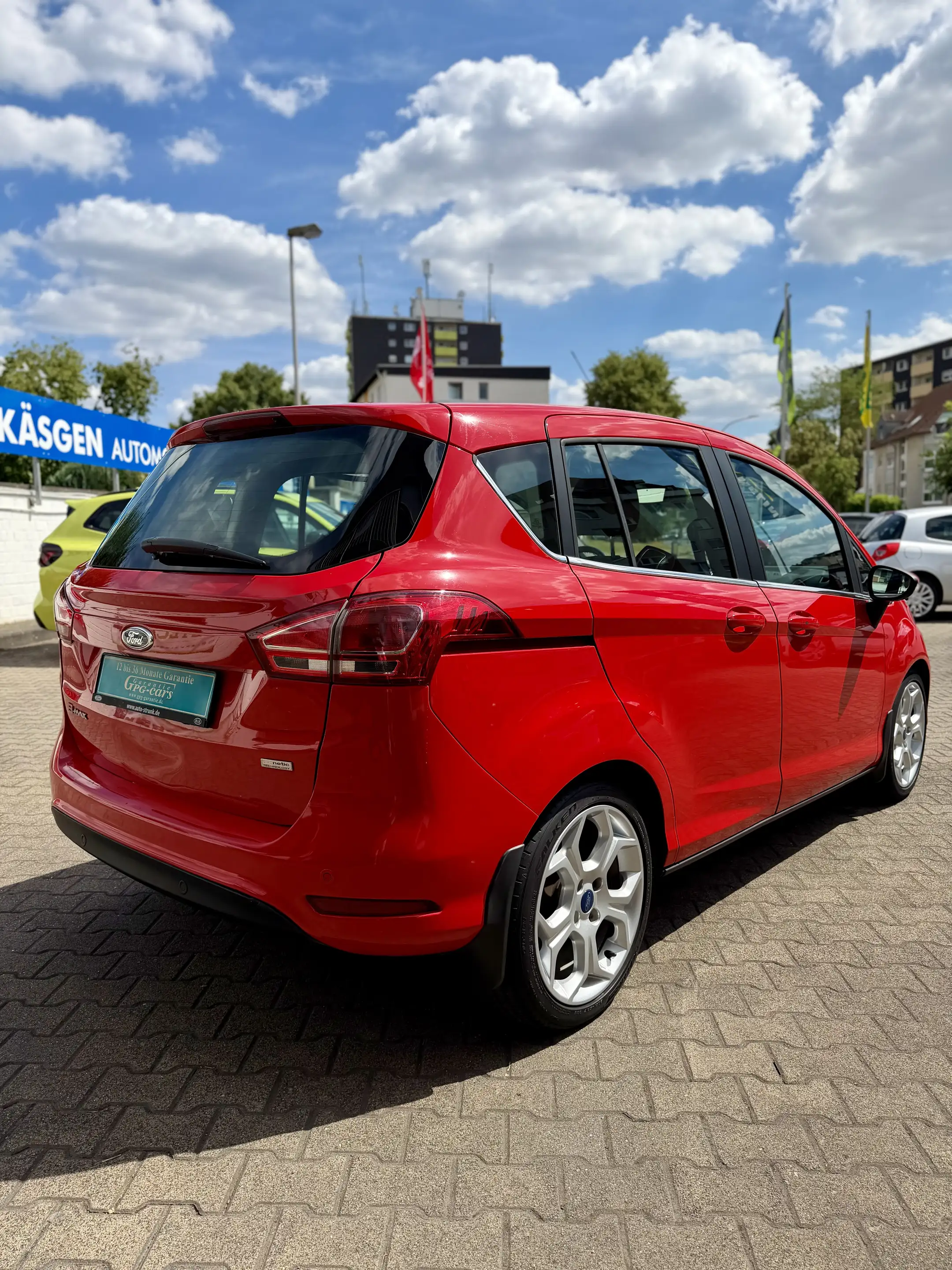 Ford B-Max Titanium *PanoDach*PDC*8Fach*Klimaaut.*ZahnriemenFrisch — photo 3